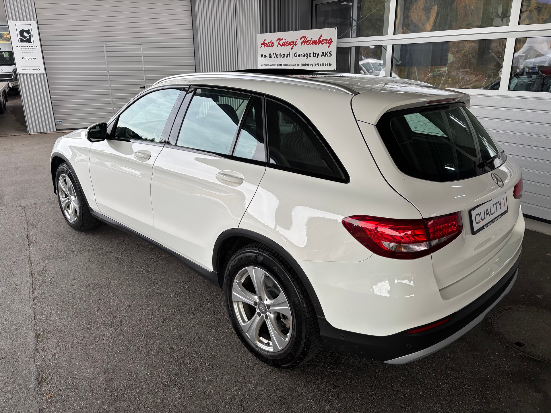 MERCEDES-BENZ GLC 220 d Exclusive 4Matic 9G-Tronic-showroom-element-2