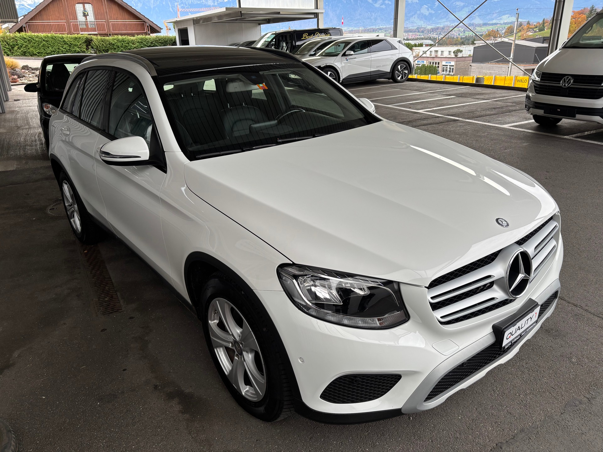 MERCEDES-BENZ GLC 220 d Exclusive 4Matic 9G-Tronic-showroom-element-1