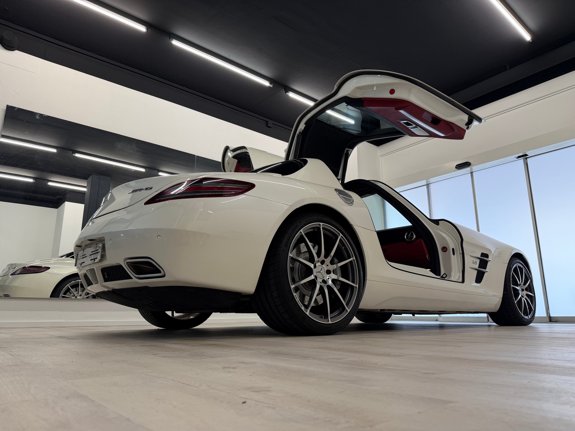 MERCEDES-BENZ SLS 63 AMG Speedshift-image-19