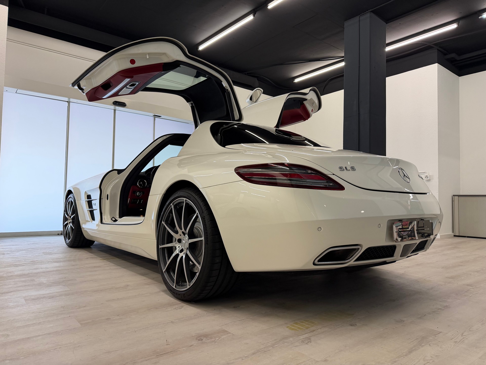 MERCEDES-BENZ SLS 63 AMG Speedshift-image-22