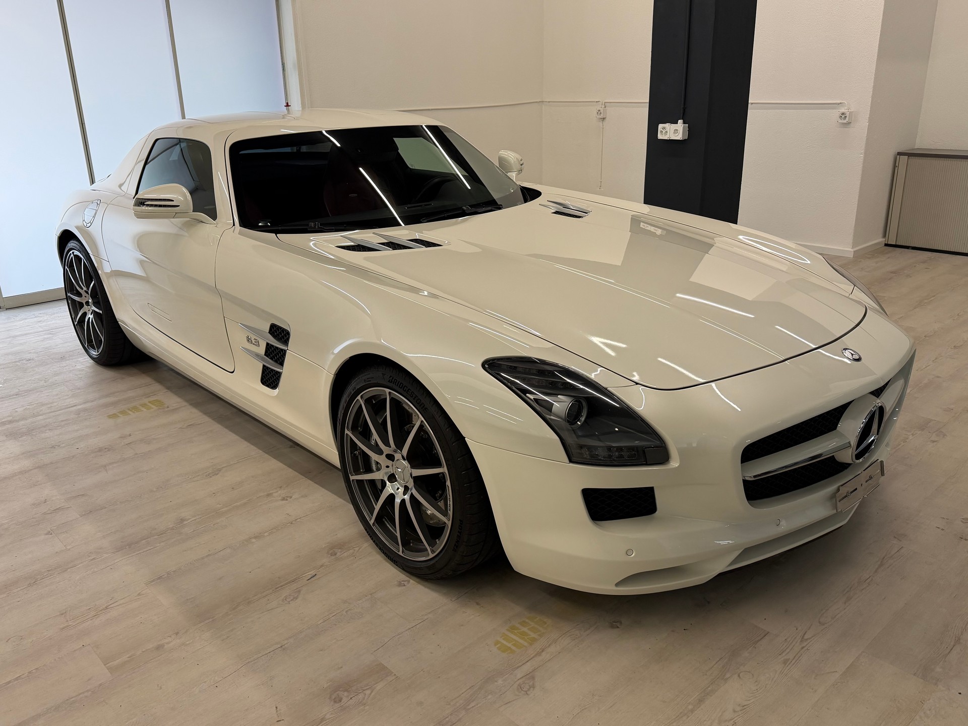MERCEDES-BENZ SLS 63 AMG Speedshift-image-10