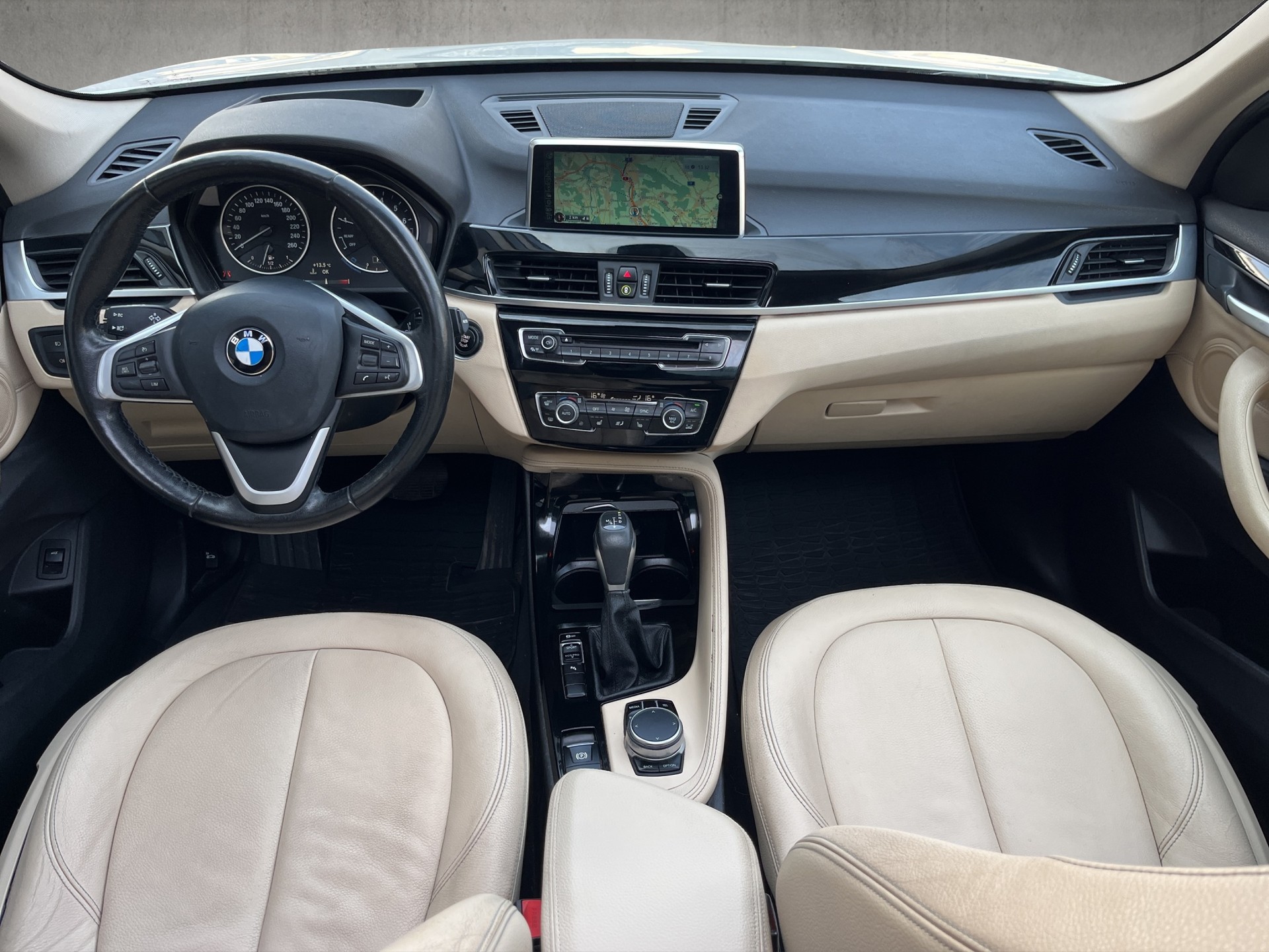 BMW X1 sDrive 18i Steptronic-image-8