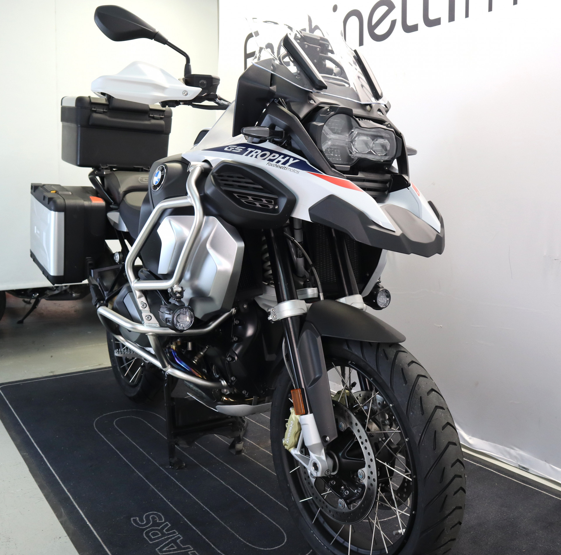 BMW R 1250 GS Adventure Trophy-showroom-element-2