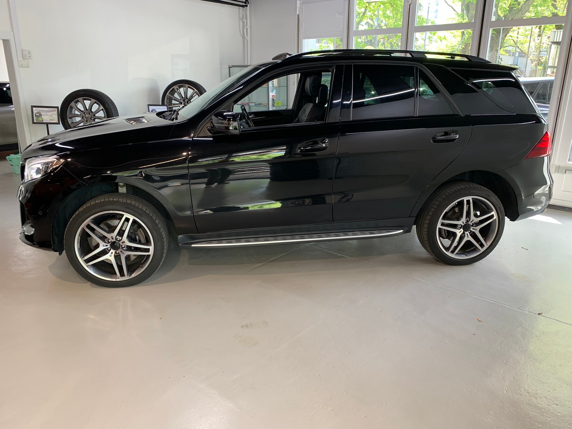 MERCEDES-BENZ GLE 500 e 4Matic 7G-Tronic-image-8