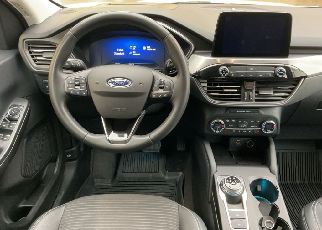 FORD Kuga 2.5 FHEV Titanium 4WD-image-3
