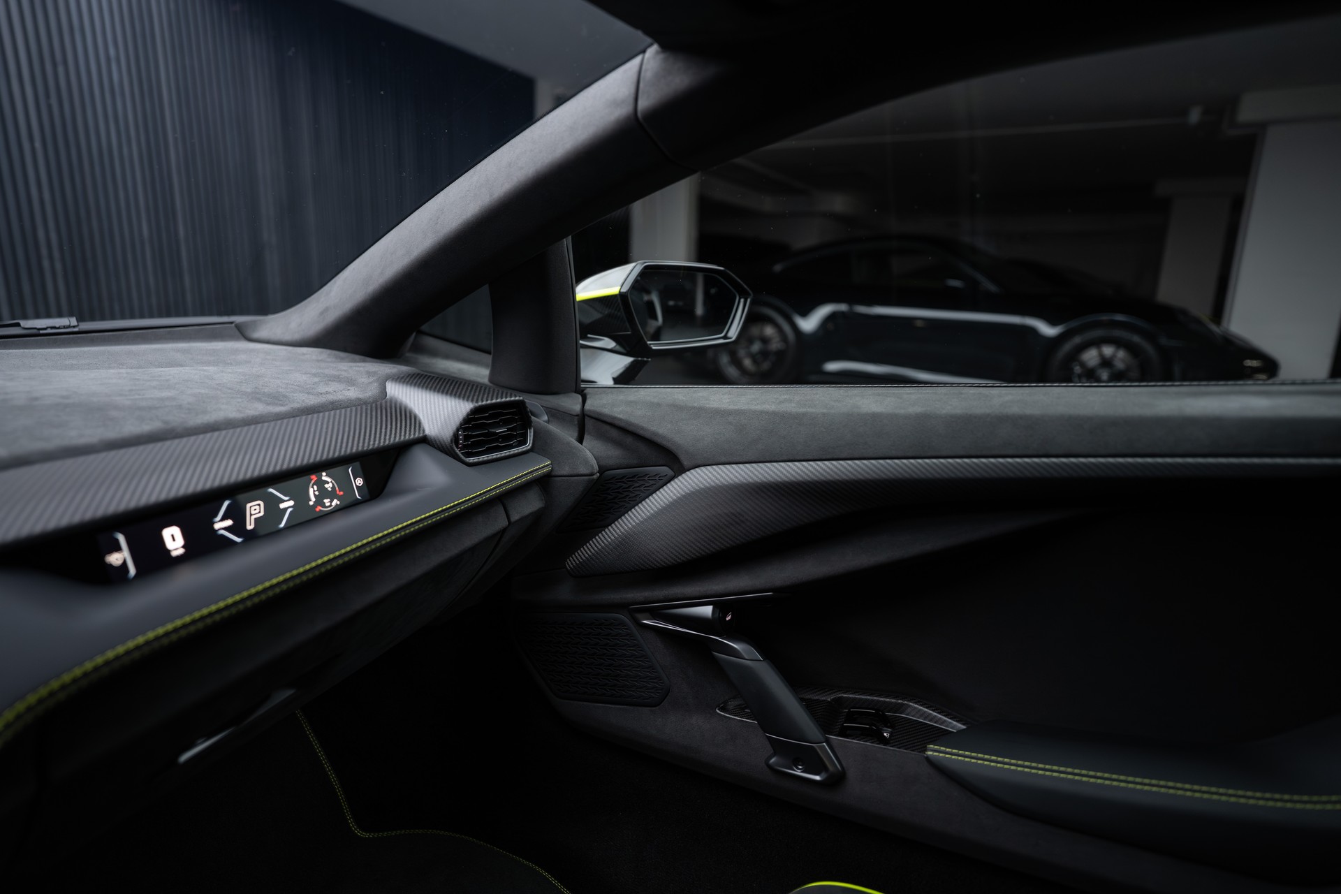 LAMBORGHINI Revuelto HPEV-image-8