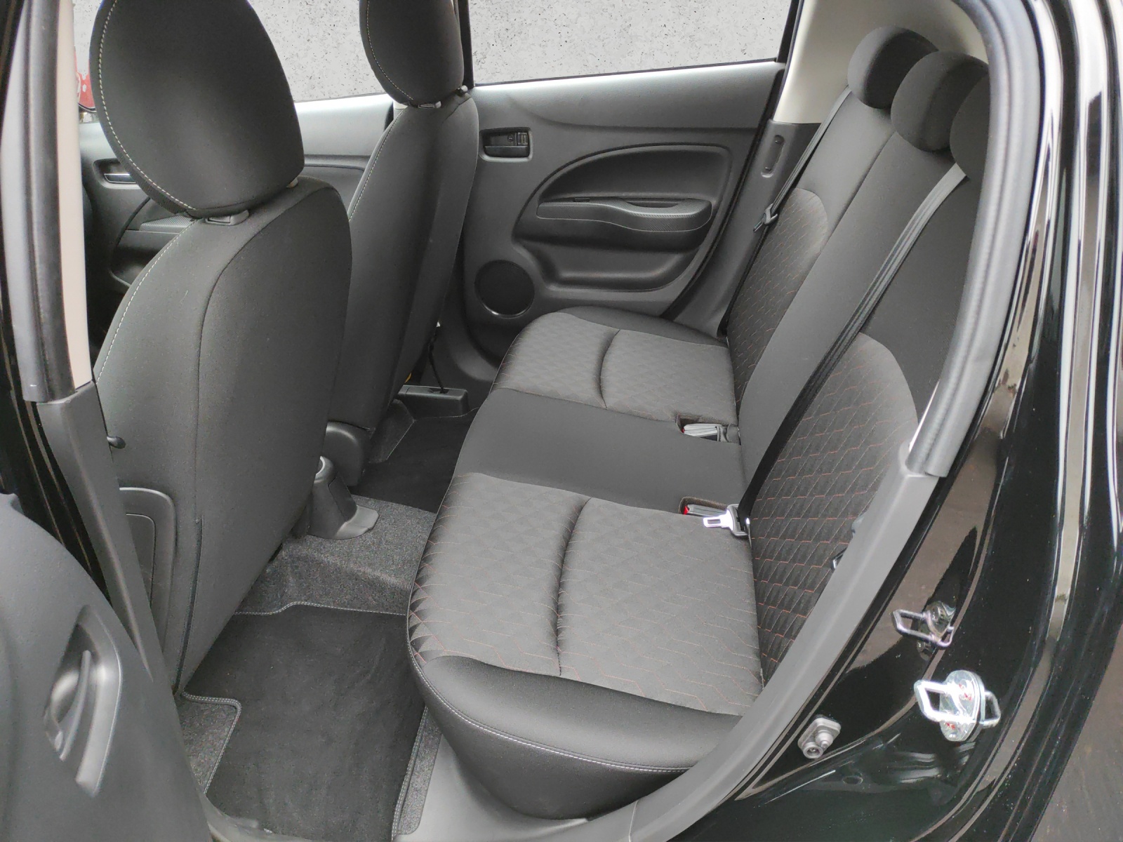 MITSUBISHI Space Star 1.2 MIVEC Invite-image-15