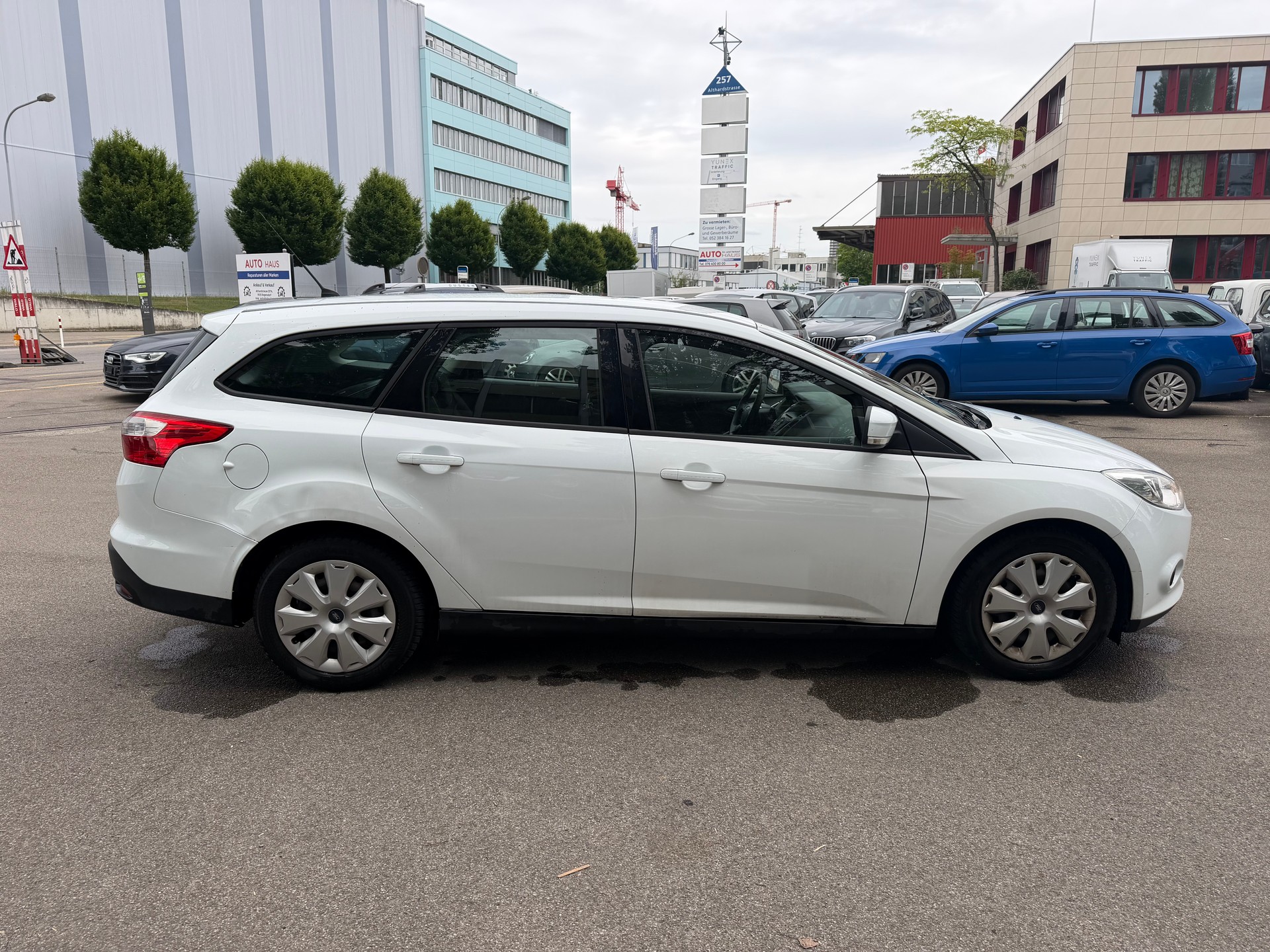 FORD Focus 2.0 TDCi Trend PowerShift-image-4
