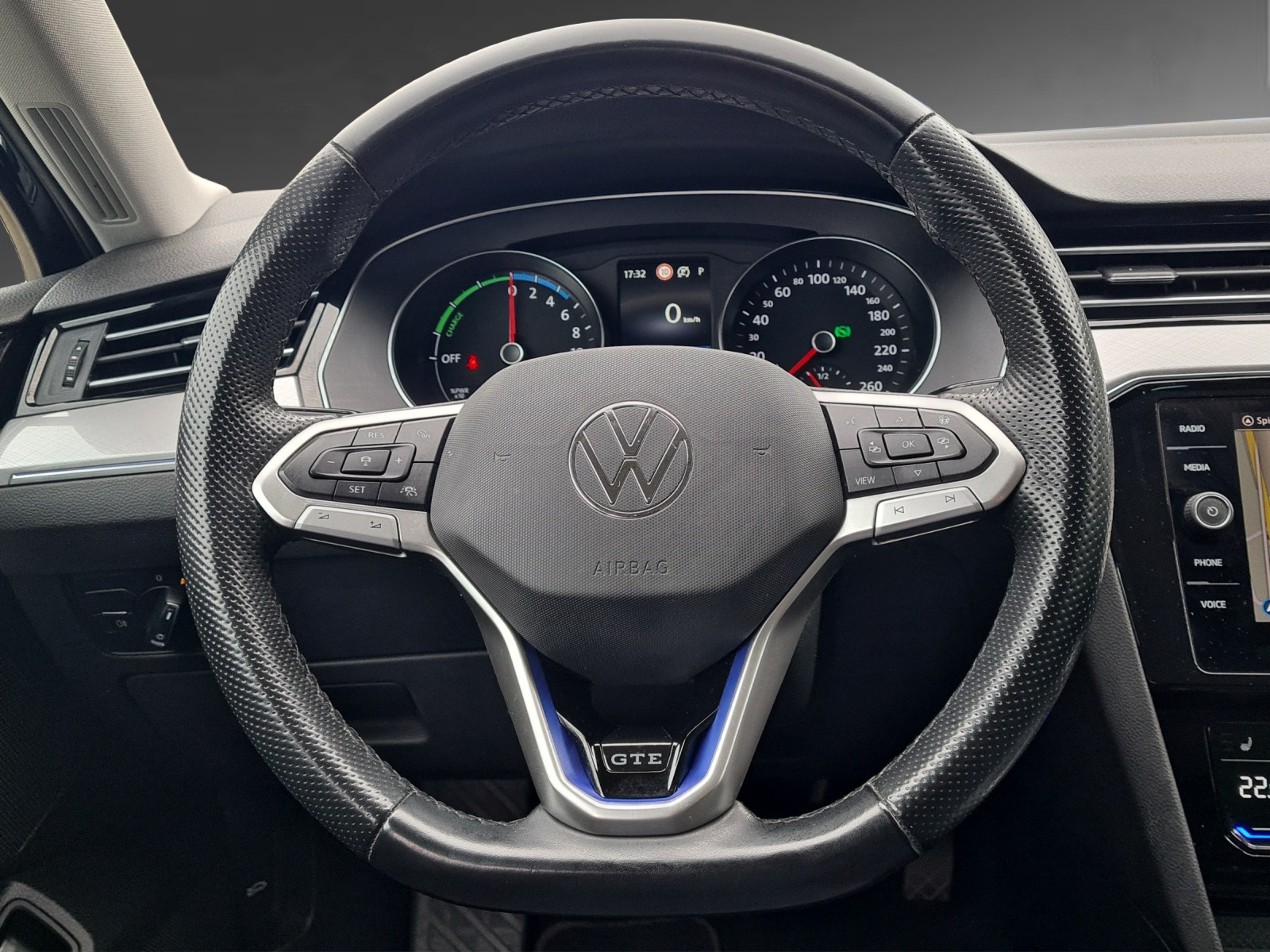 VW Passat Variant 1.4 TSI GTE Hybrid DSG-image-8