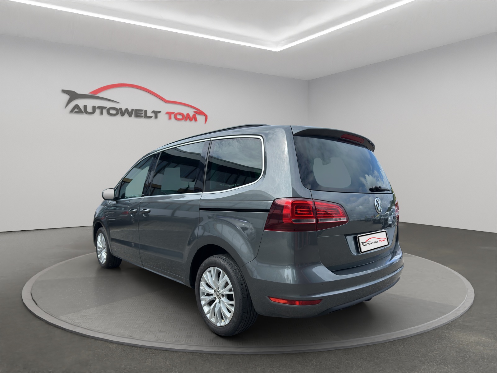VW Sharan 2.0 TDI BMT Comfortline 4Motion DSG-image-2