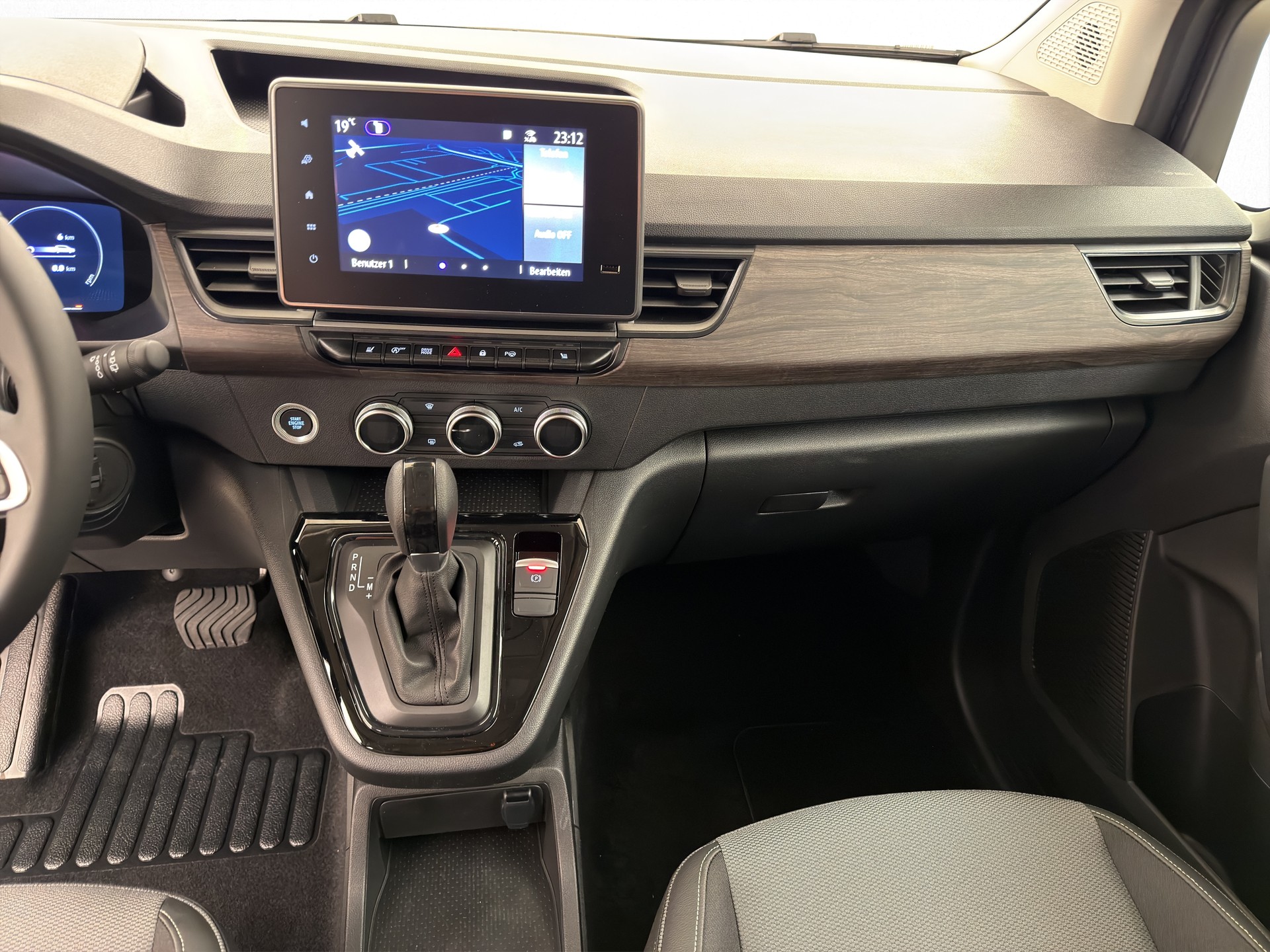 RENAULT Grand Kangoo Kombi 1.3 TCe 130-image-9