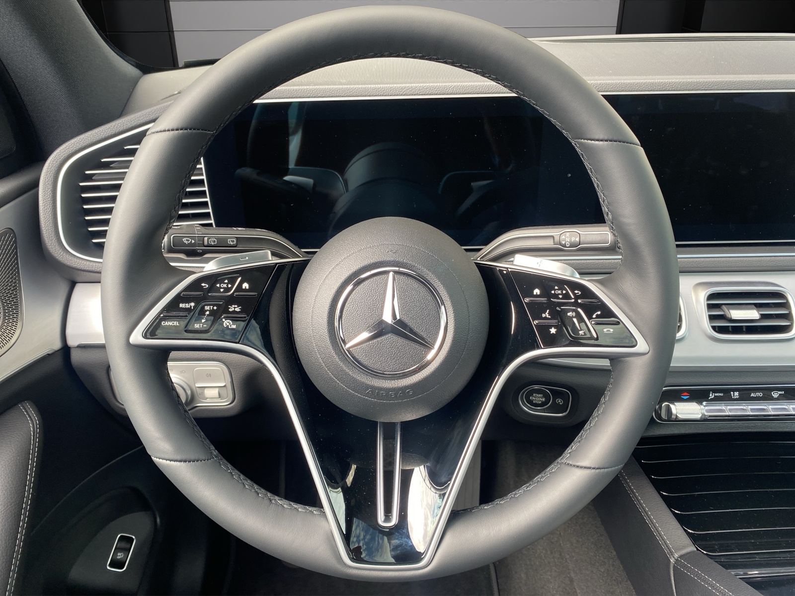 MERCEDES-BENZ GLE 300 d 4Matic 9G-Tronic-image-12