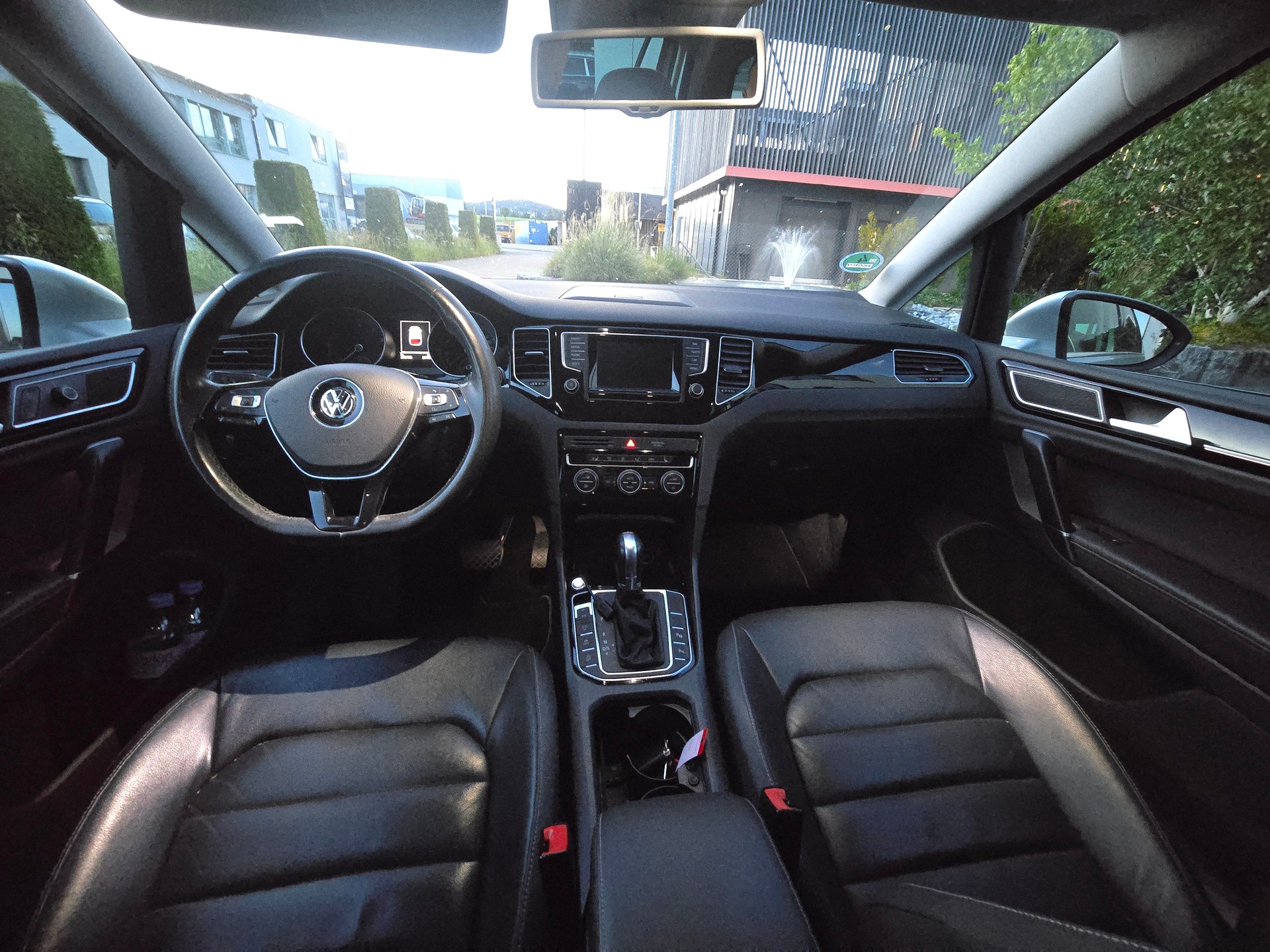 VW Golf Sportsvan 1.4 TSI Highline DSG-image-8