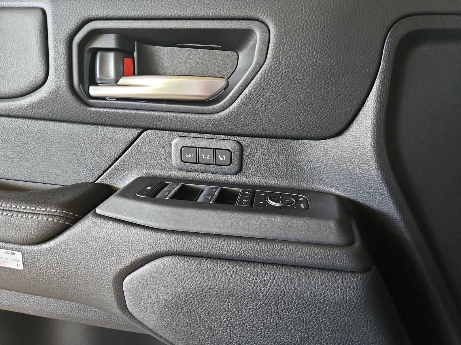 TOYOTA Land Cruiser 2.8 D 230 First Edition-image-19