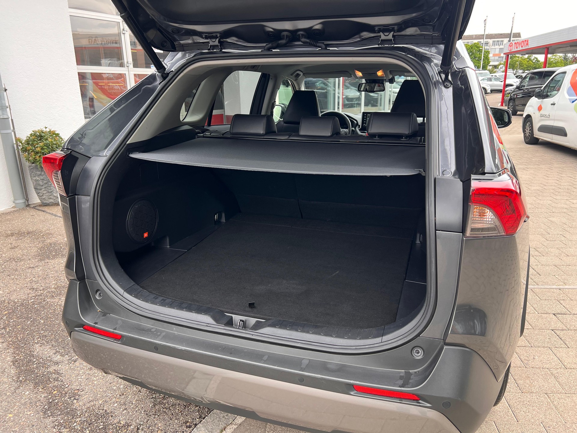 TOYOTA RAV4 2.5 HEV Premium-image-6
