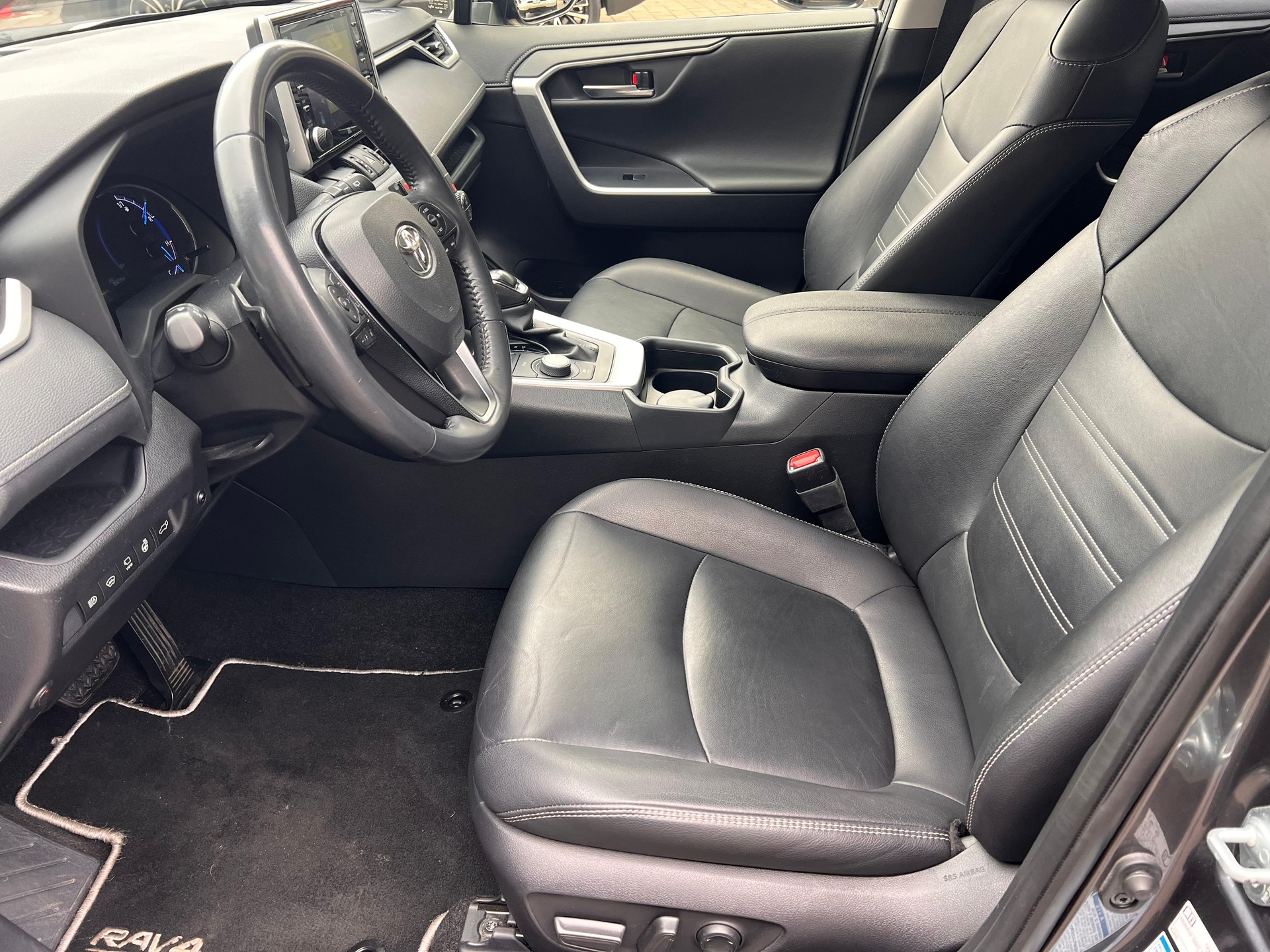 TOYOTA RAV4 2.5 HEV Premium-image-7