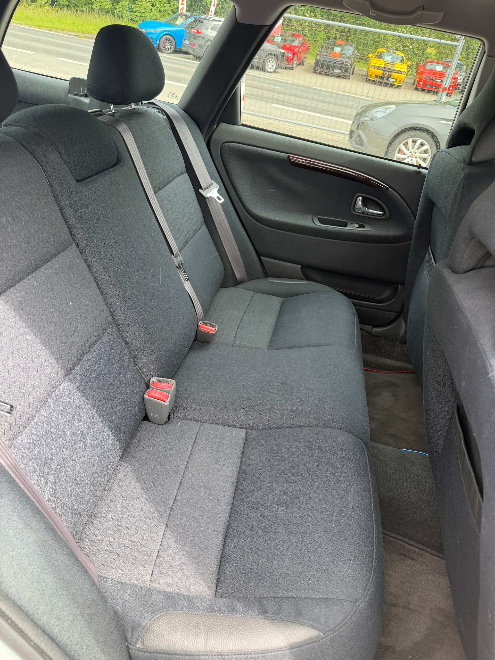 VOLVO V40 2.0T Special/Dynamic Edition-image-8