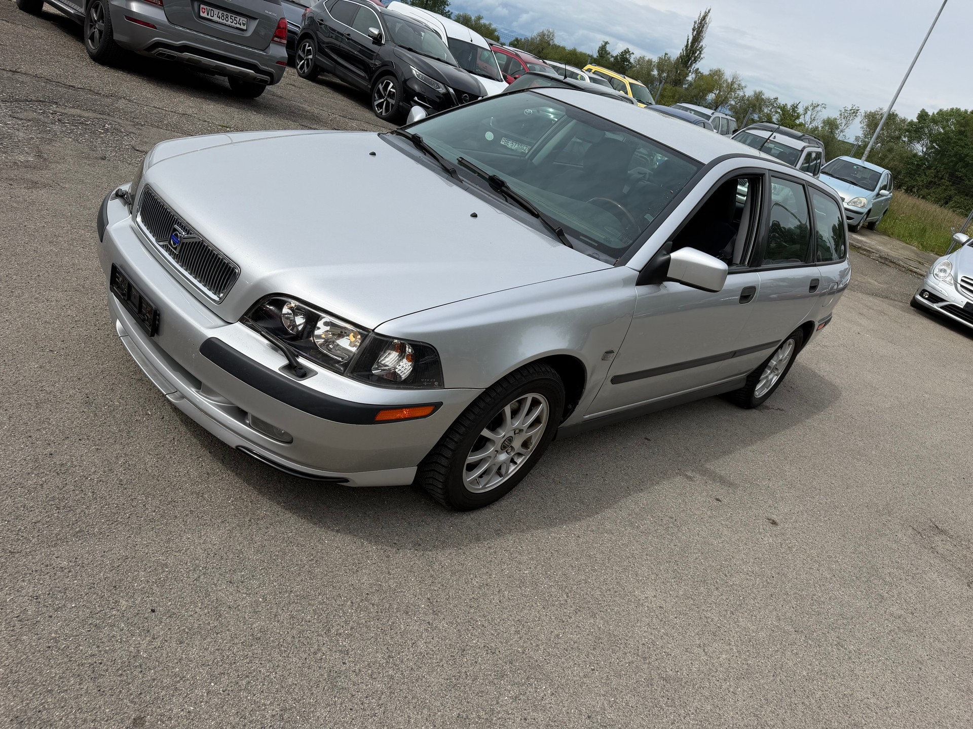 VOLVO V40 2.0T Special/Dynamic Edition-image-5