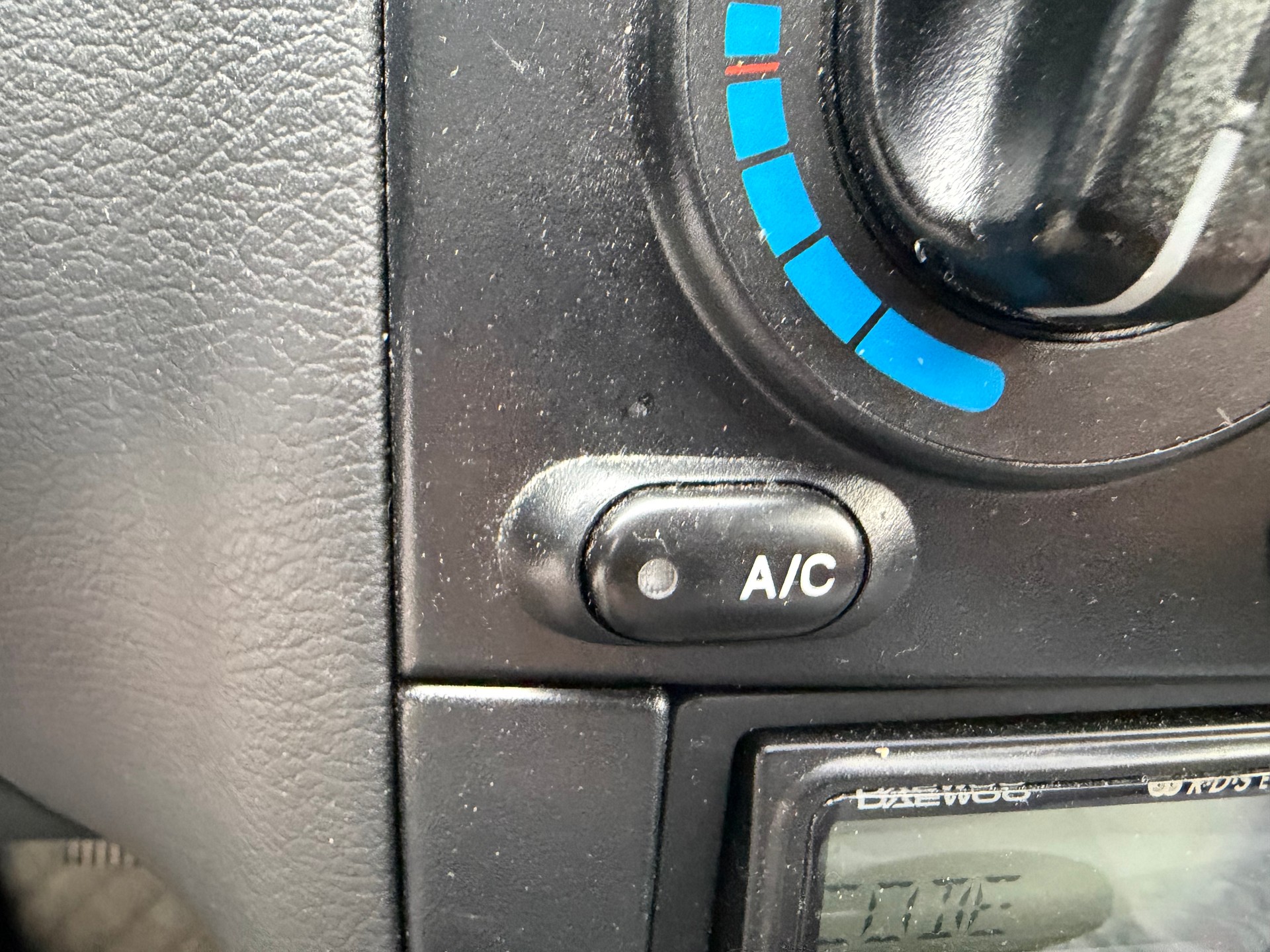 DAEWOO Lanos 1500i SE-image-28