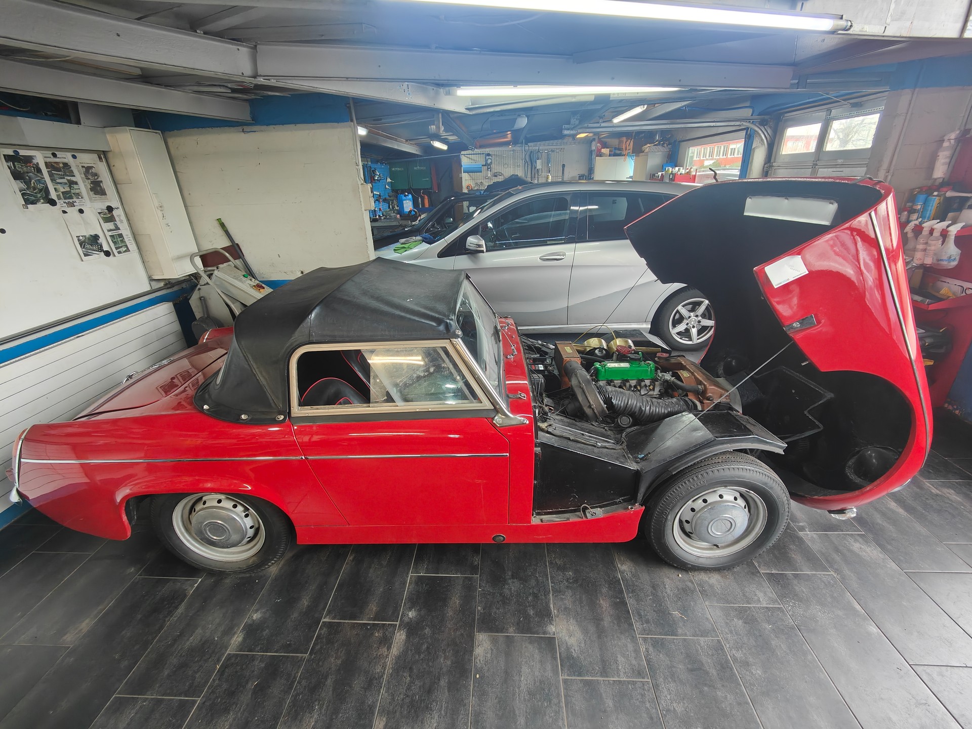 MG Motorhaube MG Spedwell-showroom-element-3