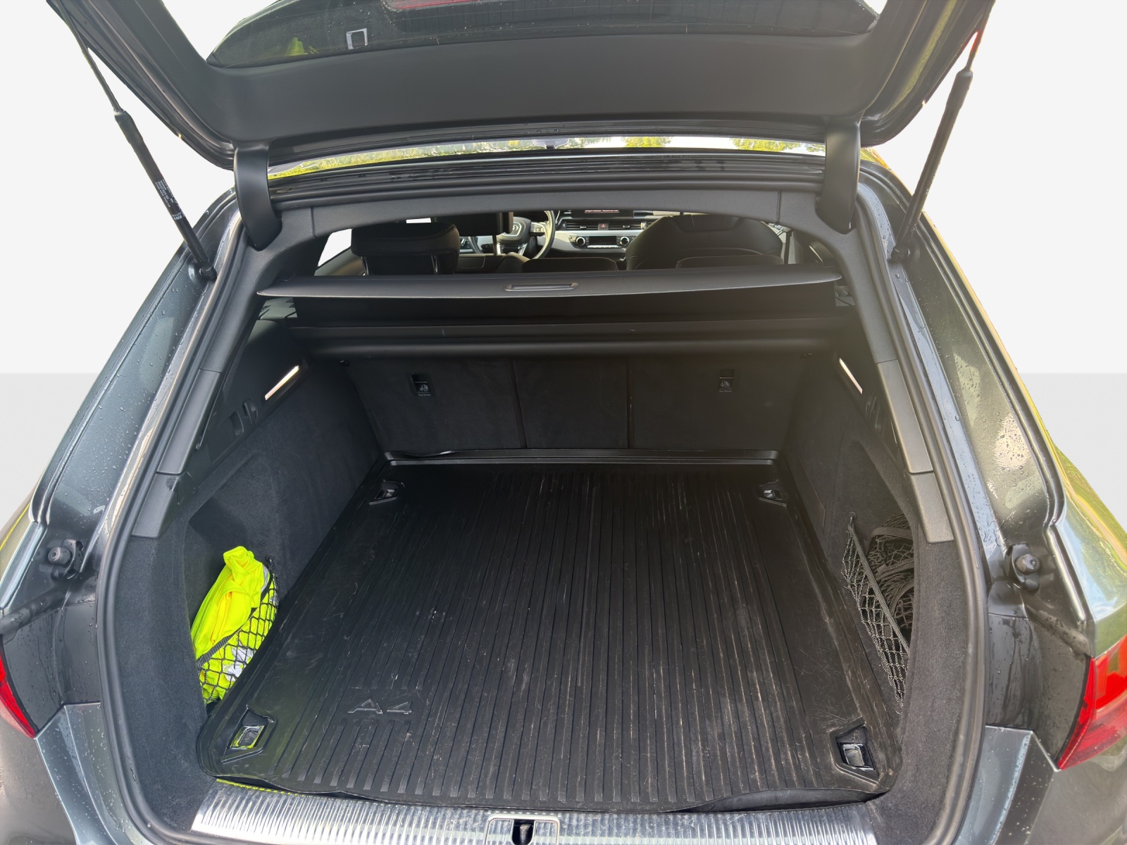 AUDI A4 Avant 45 TFSI S line S-tronic quattro-image-12
