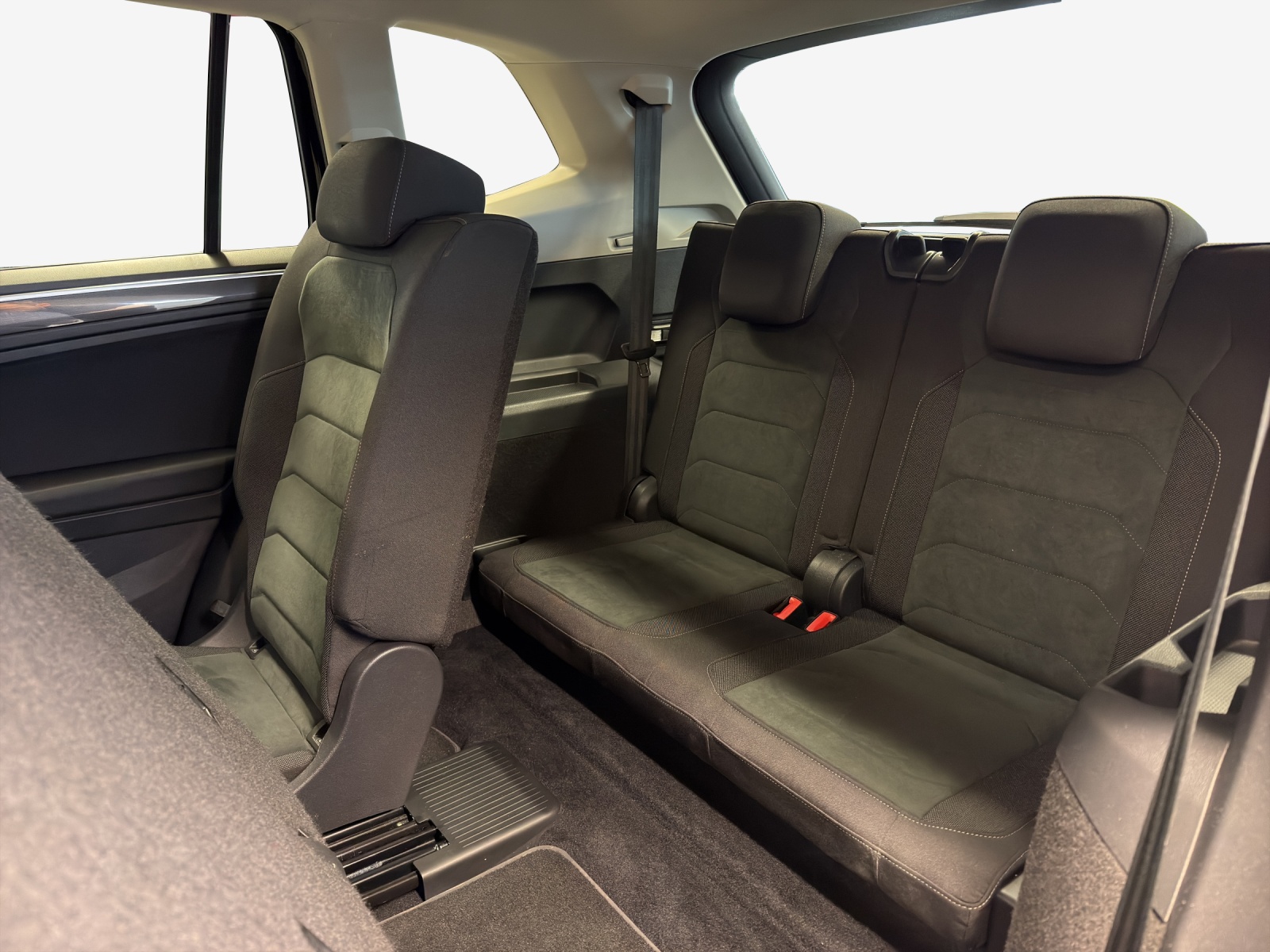 VW Tiguan Allspace 2.0TSI Highline 4Motion DSG-image-13