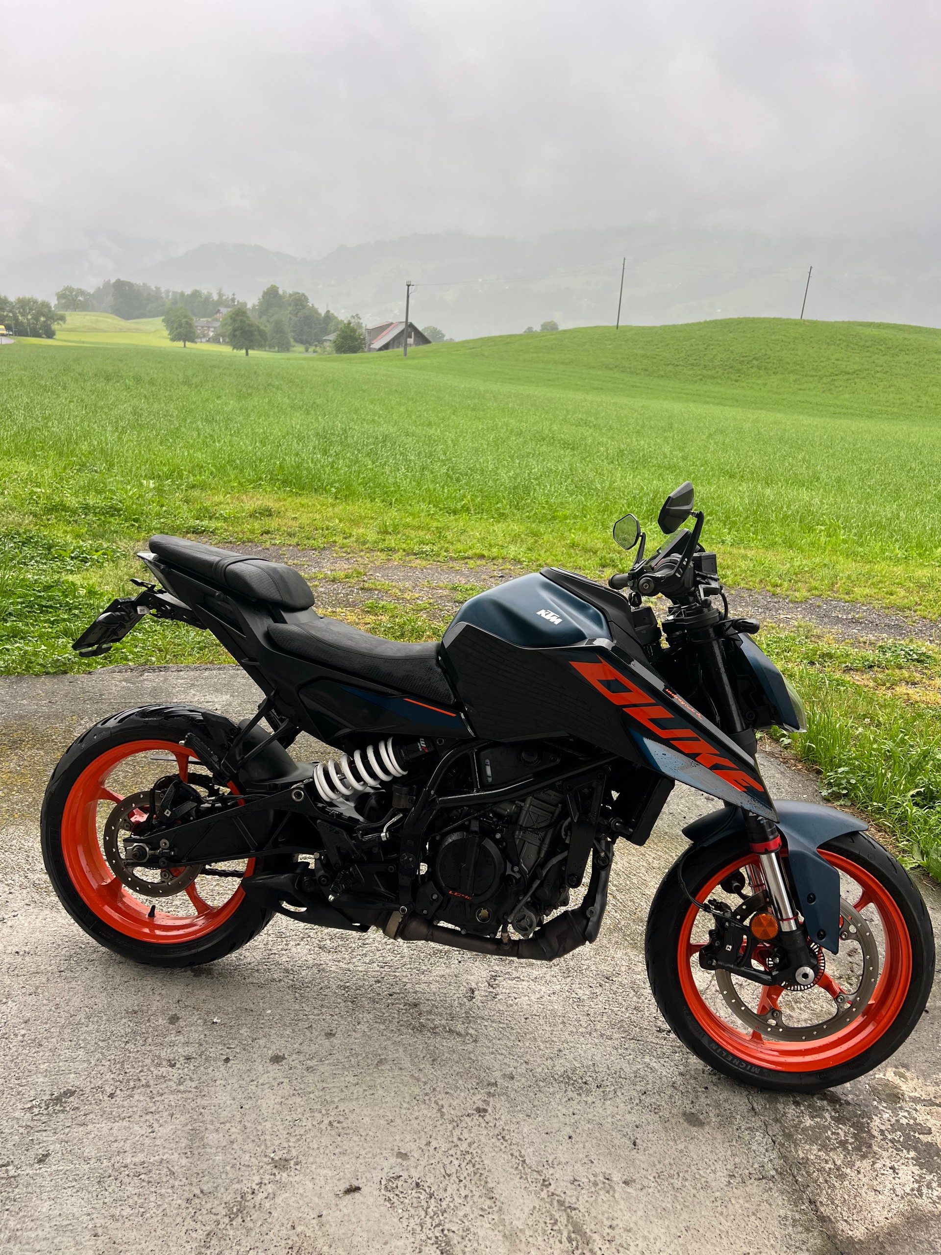 KTM 125 Duke-image-0