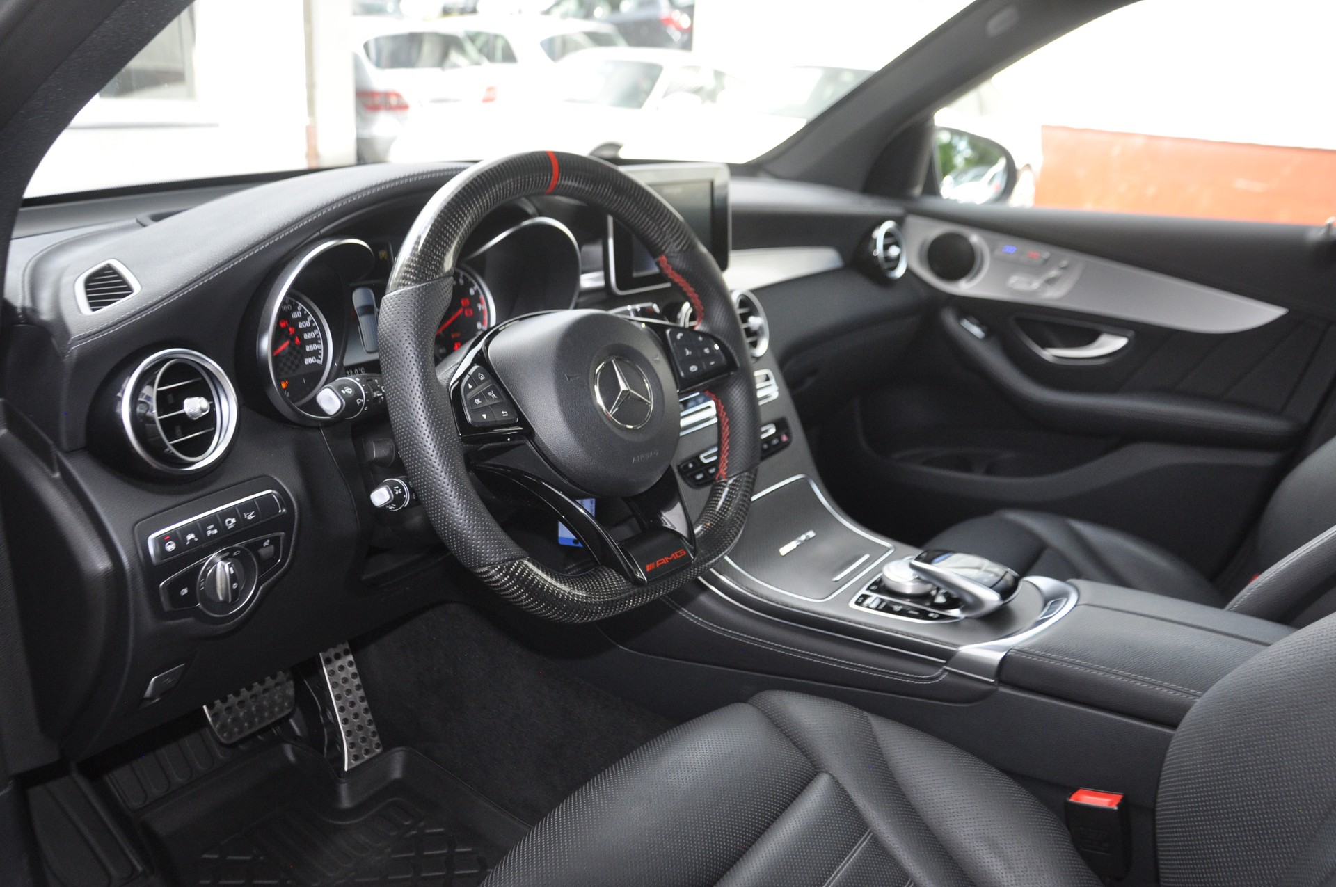 MERCEDES-BENZ GLC 43 AMG 4Matic 9G-Tronic I Anhängerkupplung-image-12