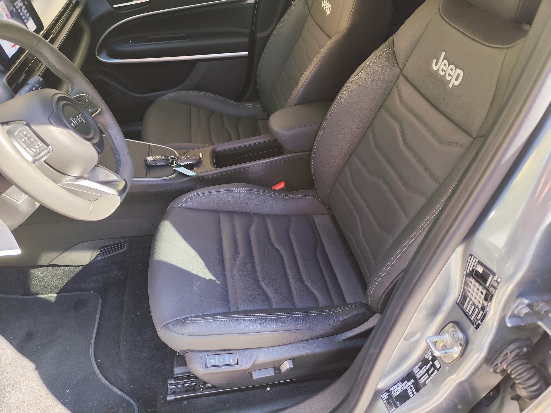 JEEP Avenger 1.2 Turbo MHEV Summit-image-6