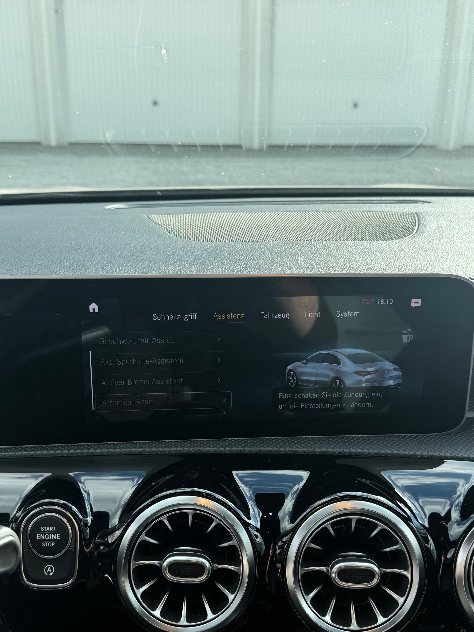MERCEDES-BENZ CLA 200 7G-DCT-image-17