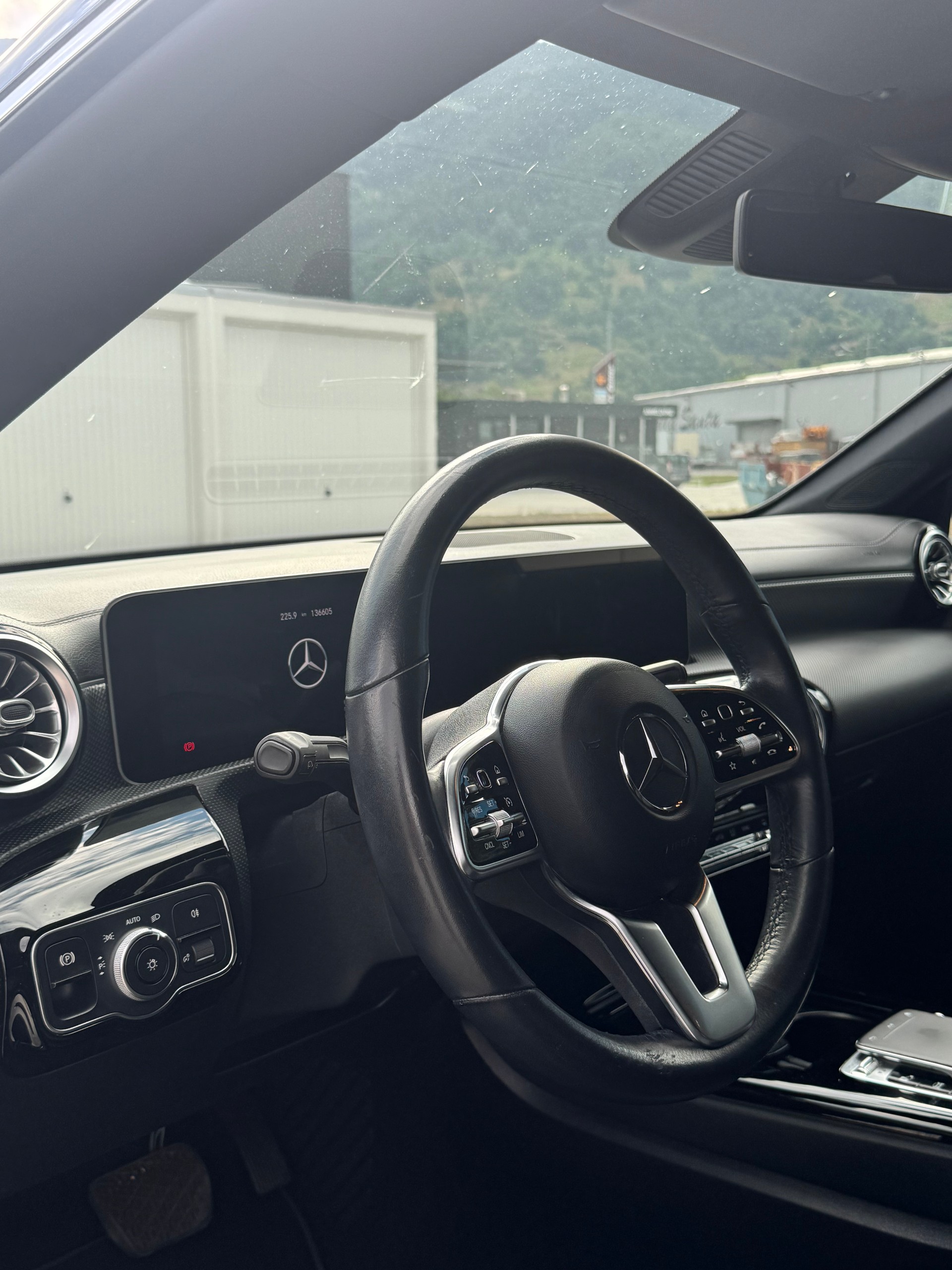 MERCEDES-BENZ CLA 200 7G-DCT-image-9