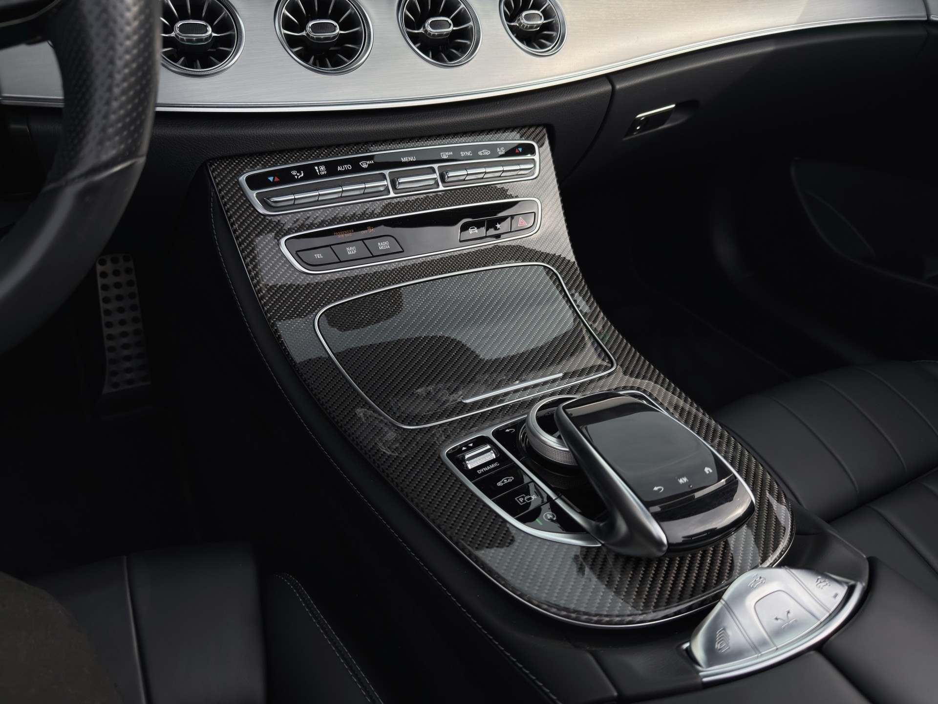 MERCEDES-BENZ E 450 Cabriolet 4Matic AMG Line 9G-Tronic-image-14