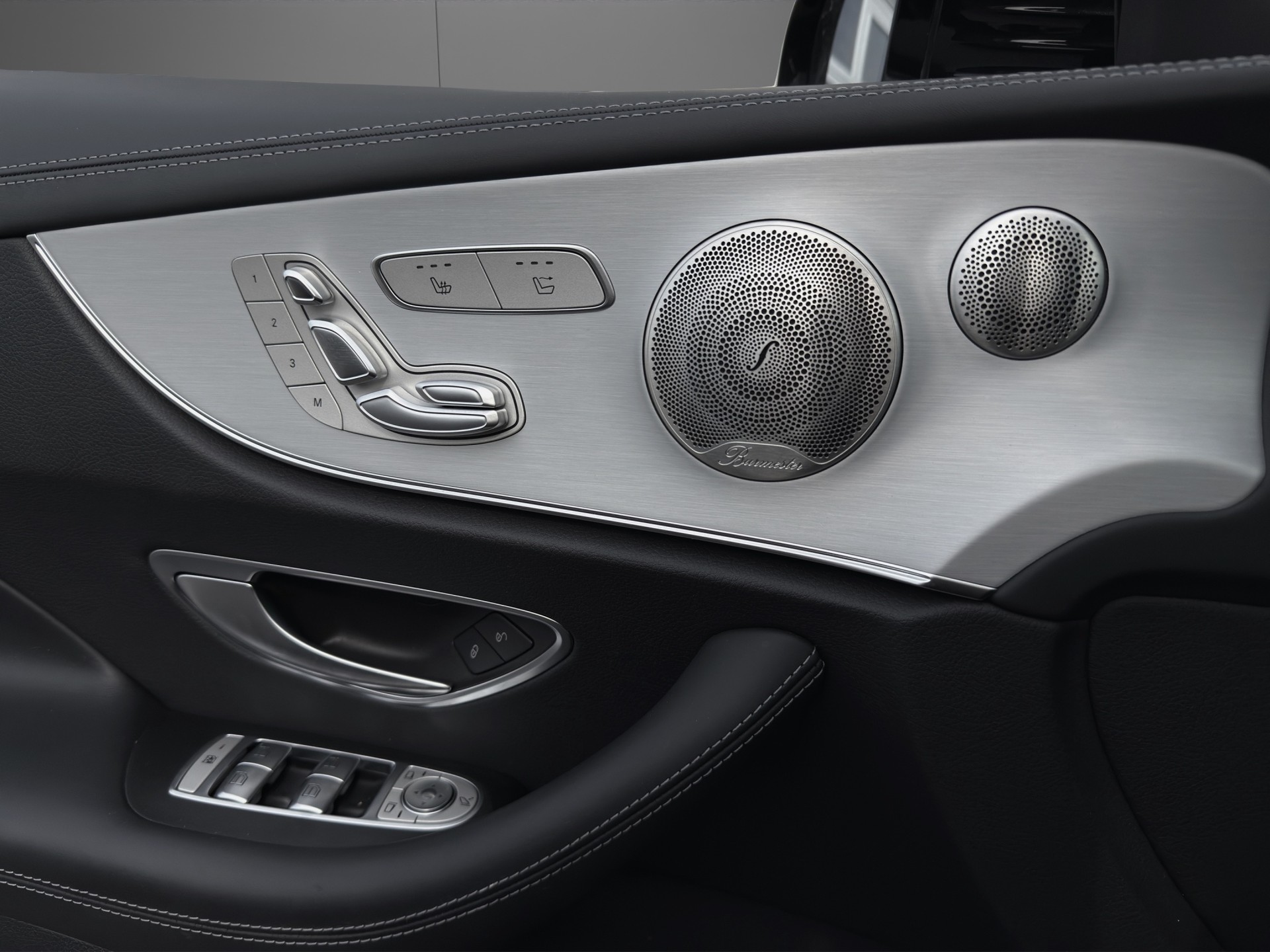 MERCEDES-BENZ E 450 Cabriolet 4Matic AMG Line 9G-Tronic-image-16