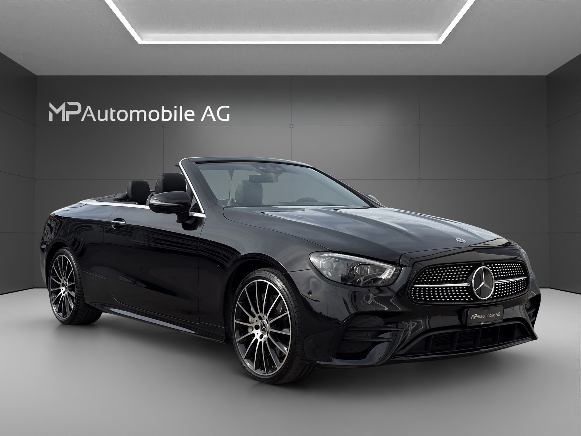 MERCEDES-BENZ E 450 Cabriolet 4Matic AMG Line 9G-Tronic-showroom-element-3
