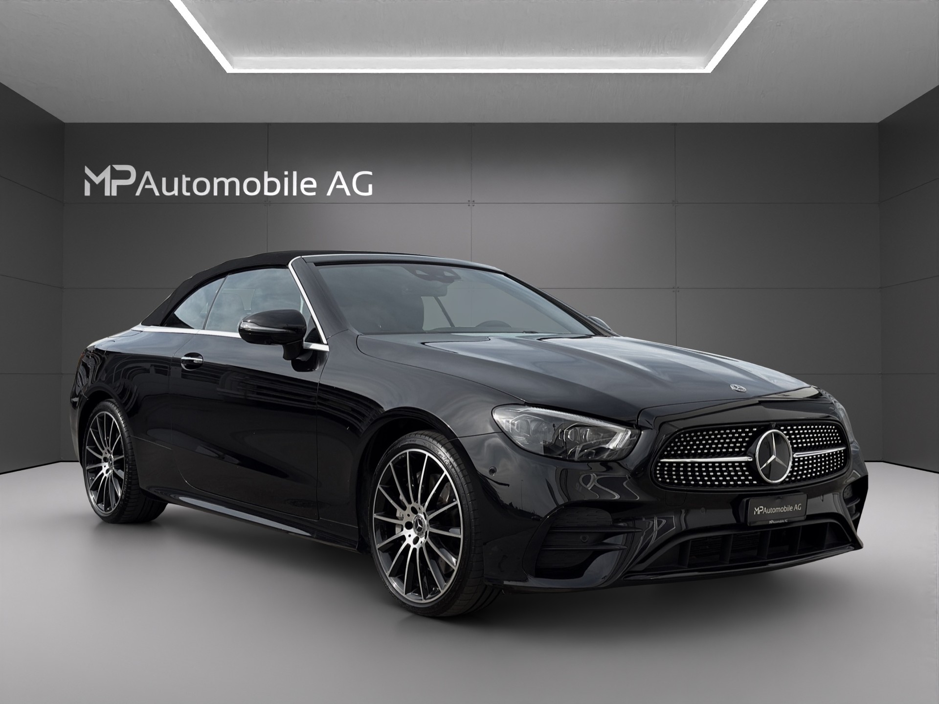 MERCEDES-BENZ E 450 Cabriolet 4Matic AMG Line 9G-Tronic-showroom-element-2