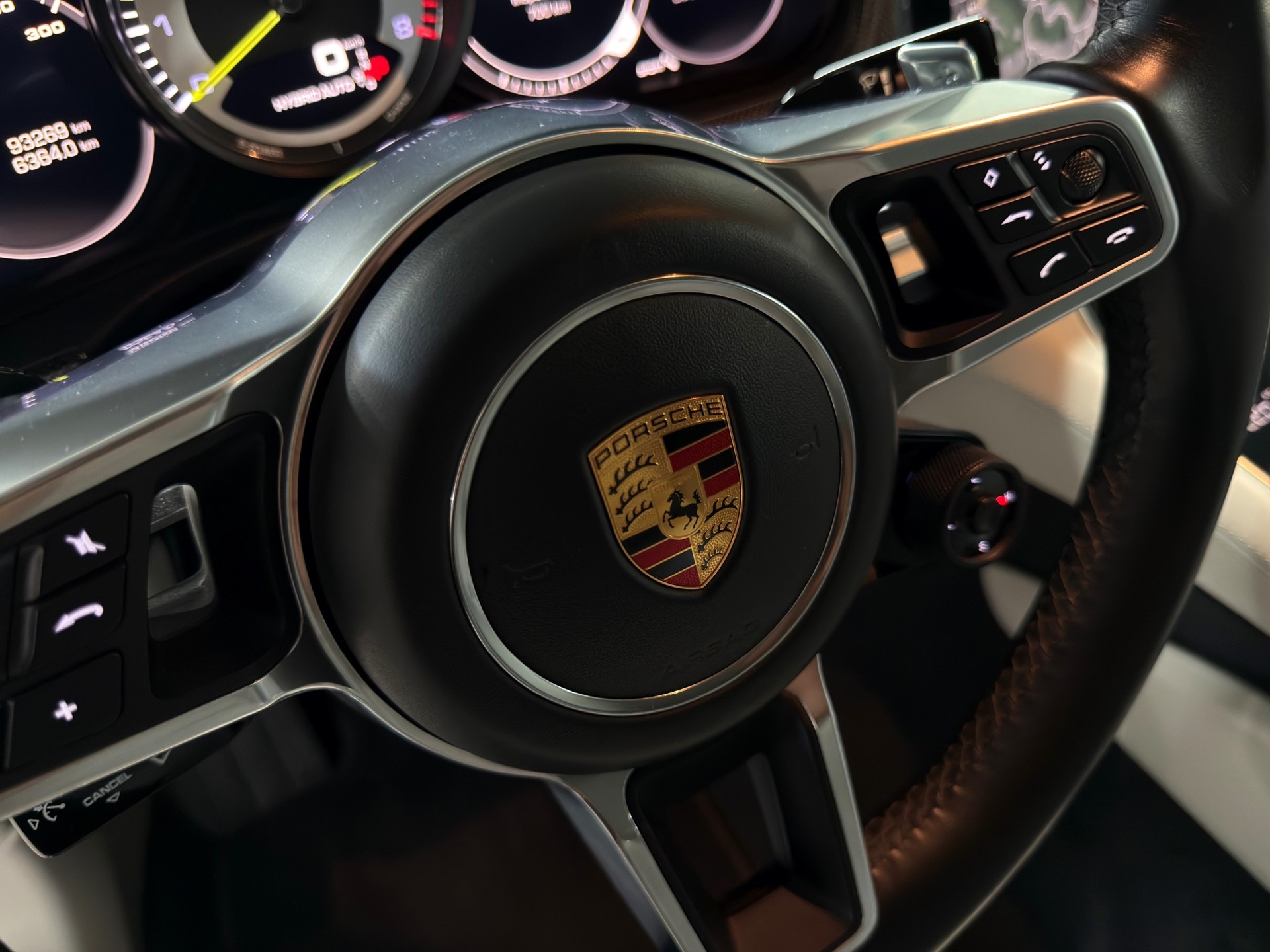PORSCHE Panamera 4 E-Hybrid PDK-image-30