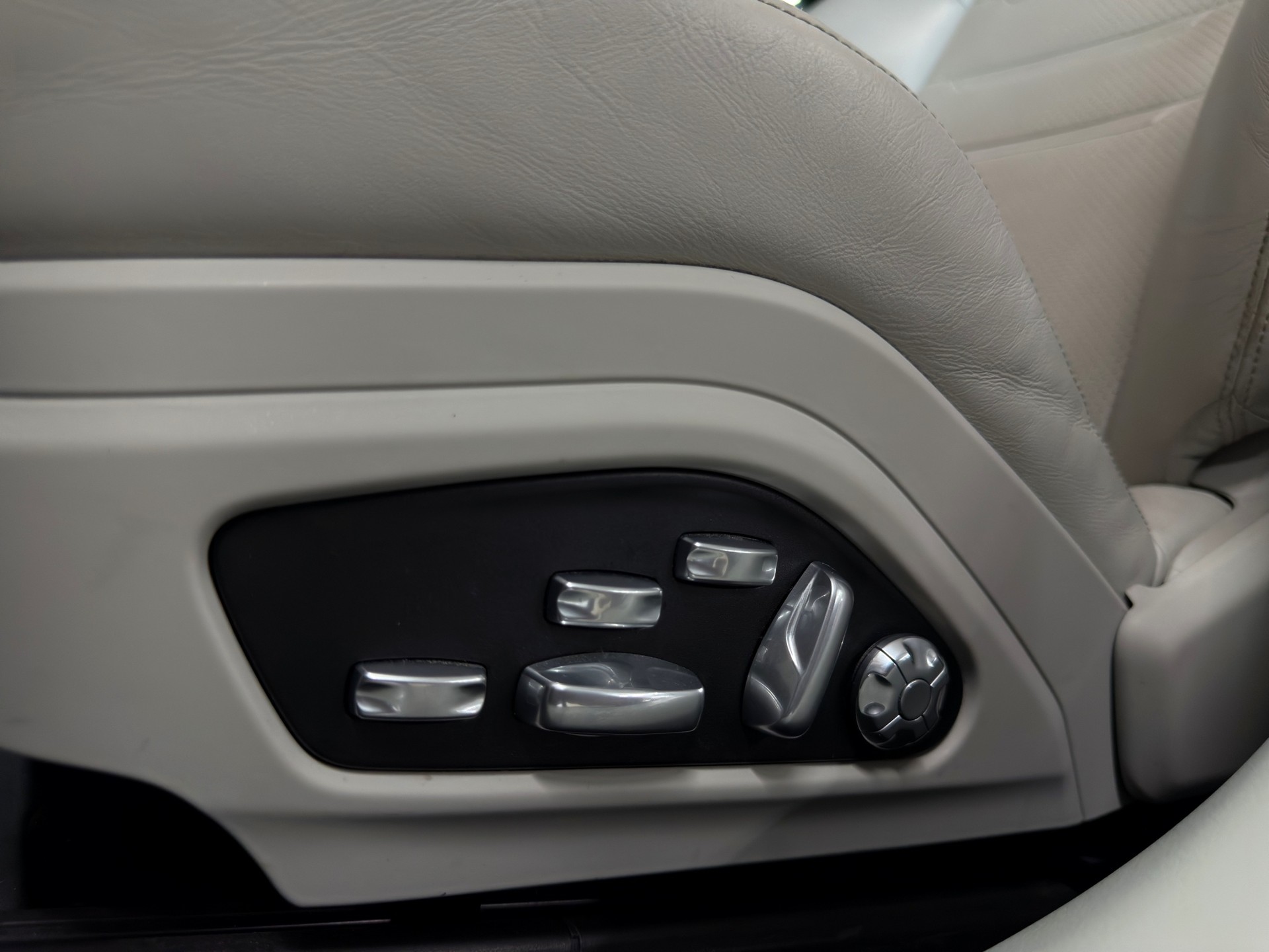 PORSCHE Panamera 4 E-Hybrid PDK-image-27