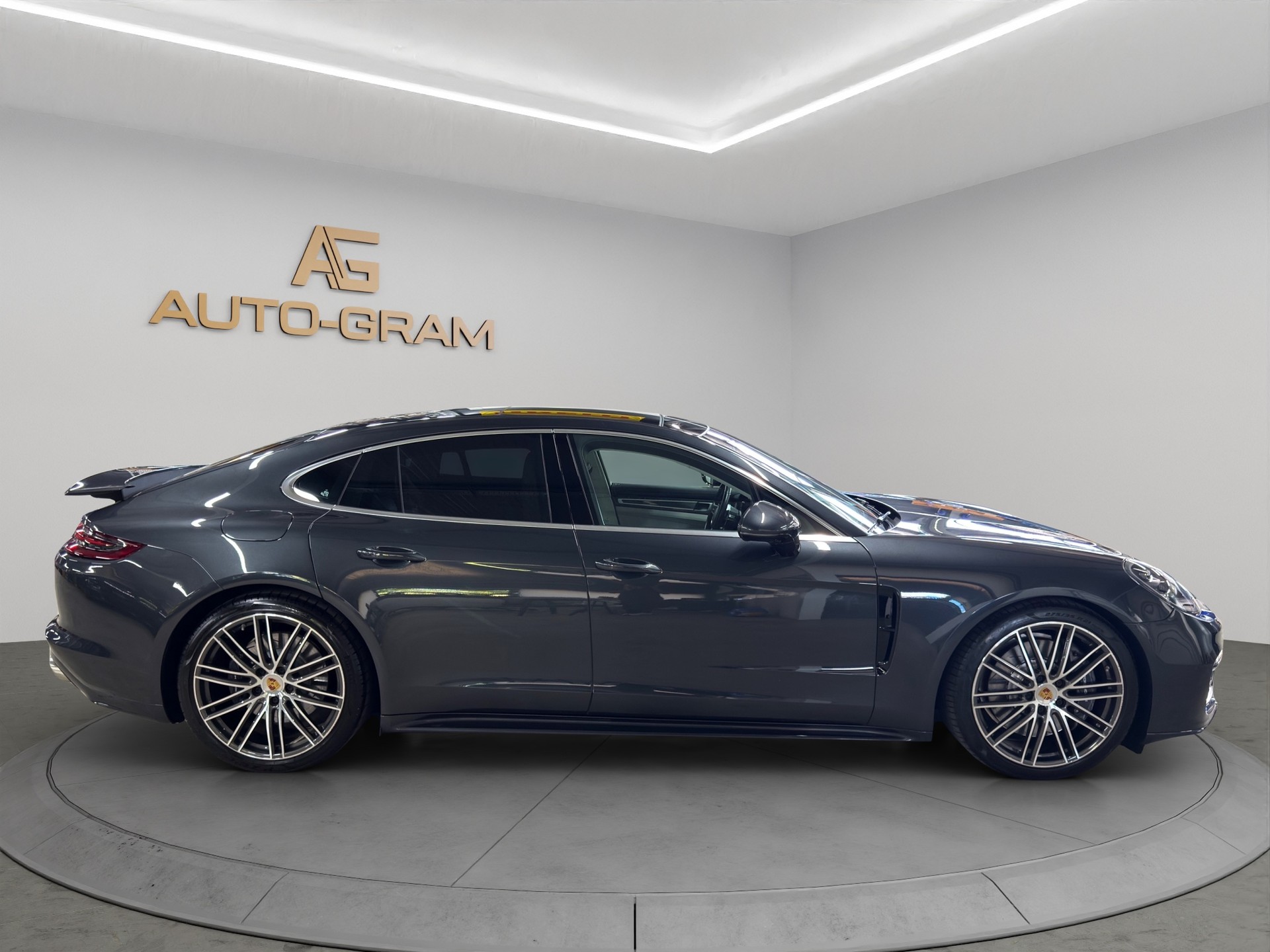 PORSCHE Panamera 4 E-Hybrid PDK-image-5