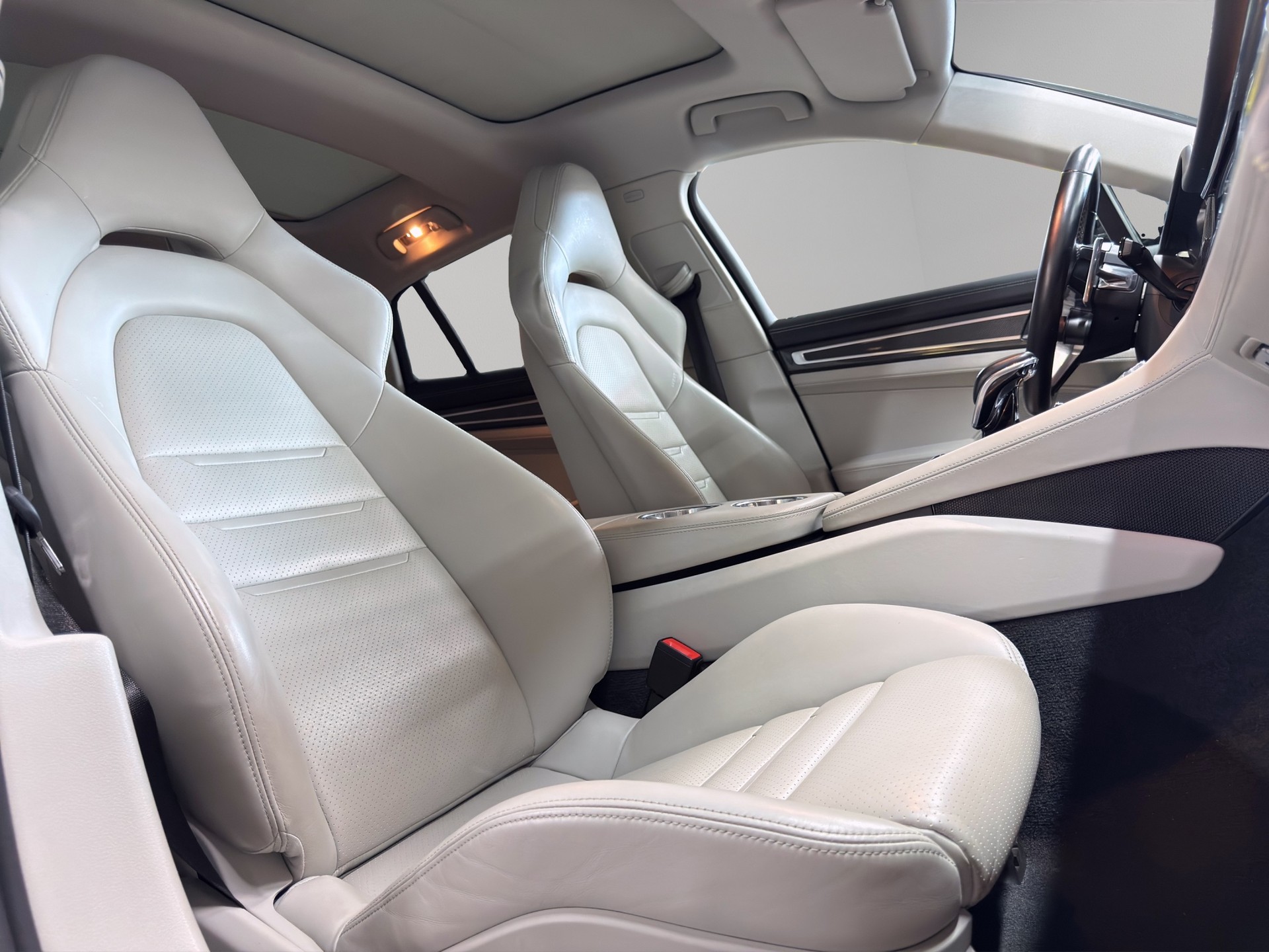 PORSCHE Panamera 4 E-Hybrid PDK-image-14