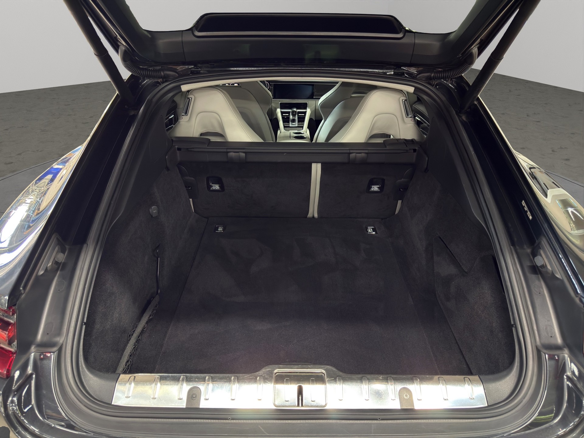 PORSCHE Panamera 4 E-Hybrid PDK-image-31