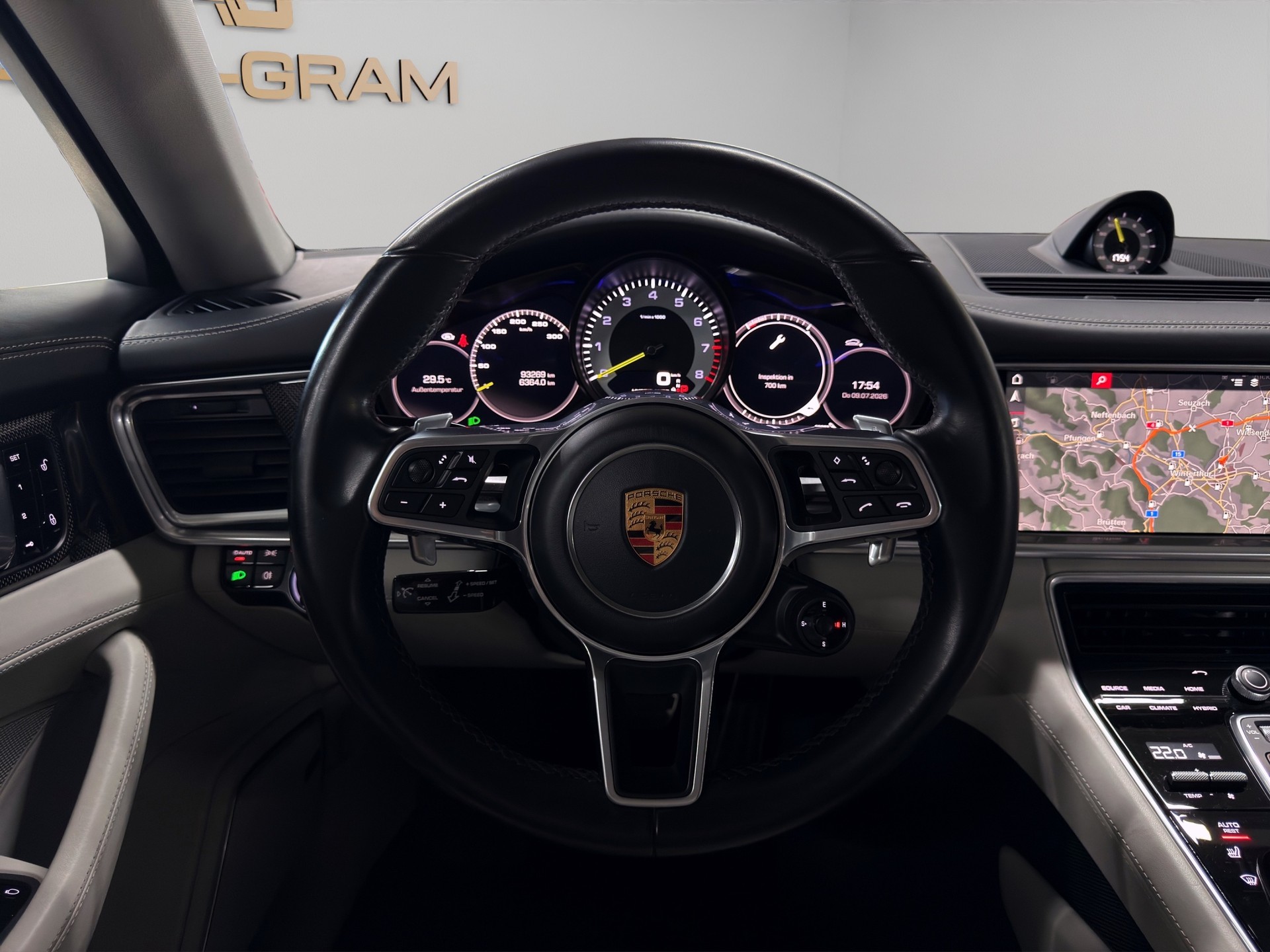 PORSCHE Panamera 4 E-Hybrid PDK-image-21