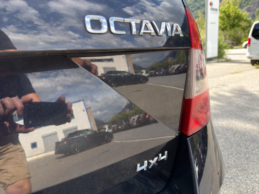 SKODA Octavia 2.0TDI Style 4x4-image-5