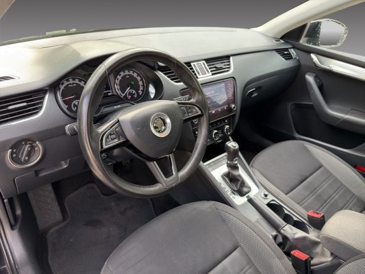 SKODA Octavia 2.0TDI Style 4x4-image-6