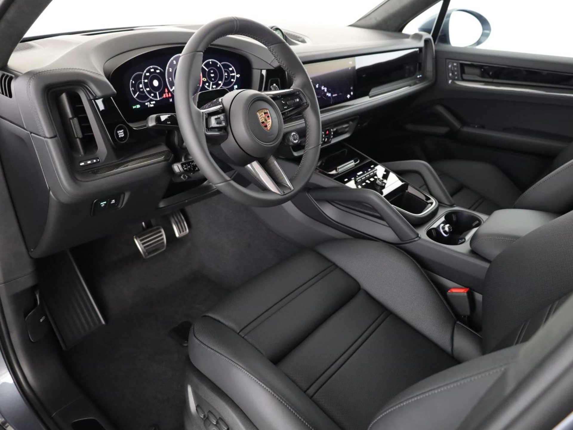PORSCHE Cayenne GTS-showroom-element-3