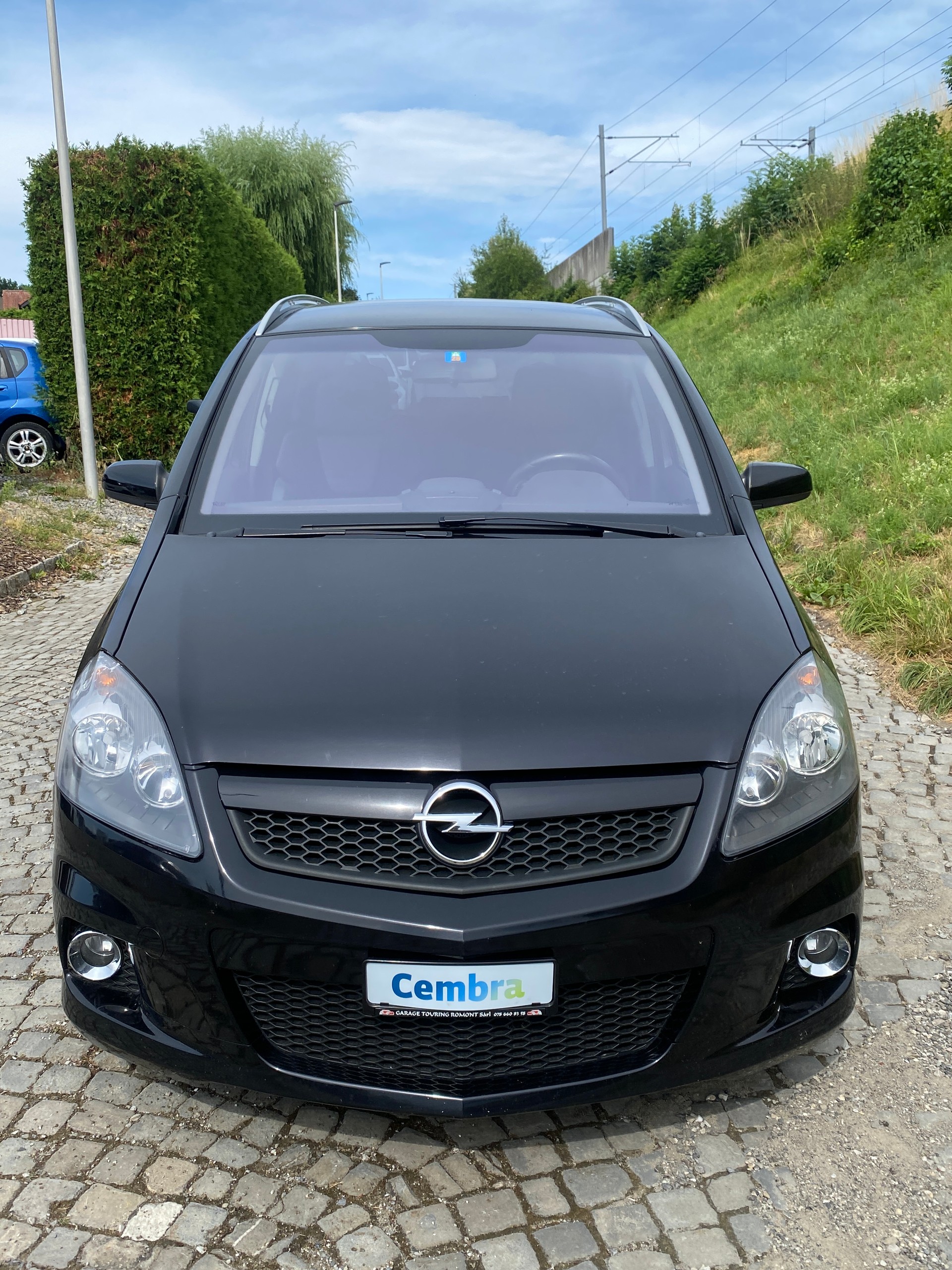 OPEL Zafira 2.0i 16V Turbo OPC