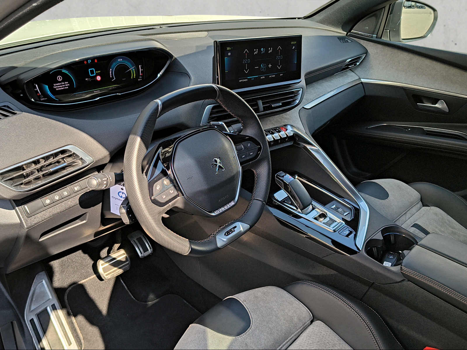 PEUGEOT 3008 1.6 Plug-in Hybrid4 GT Pack-image-11