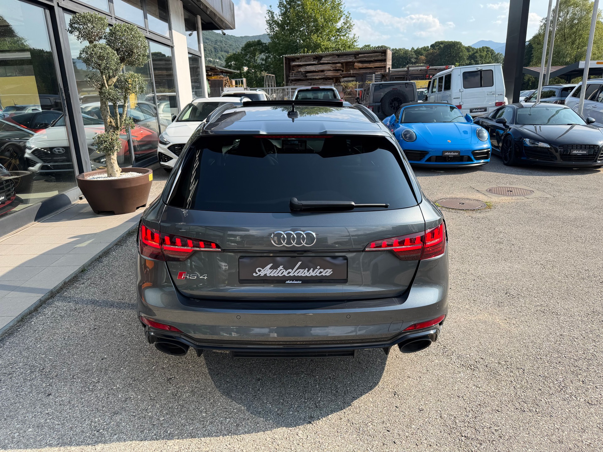 AUDI RS4 Avant quattro tiptronic-showroom-element-2