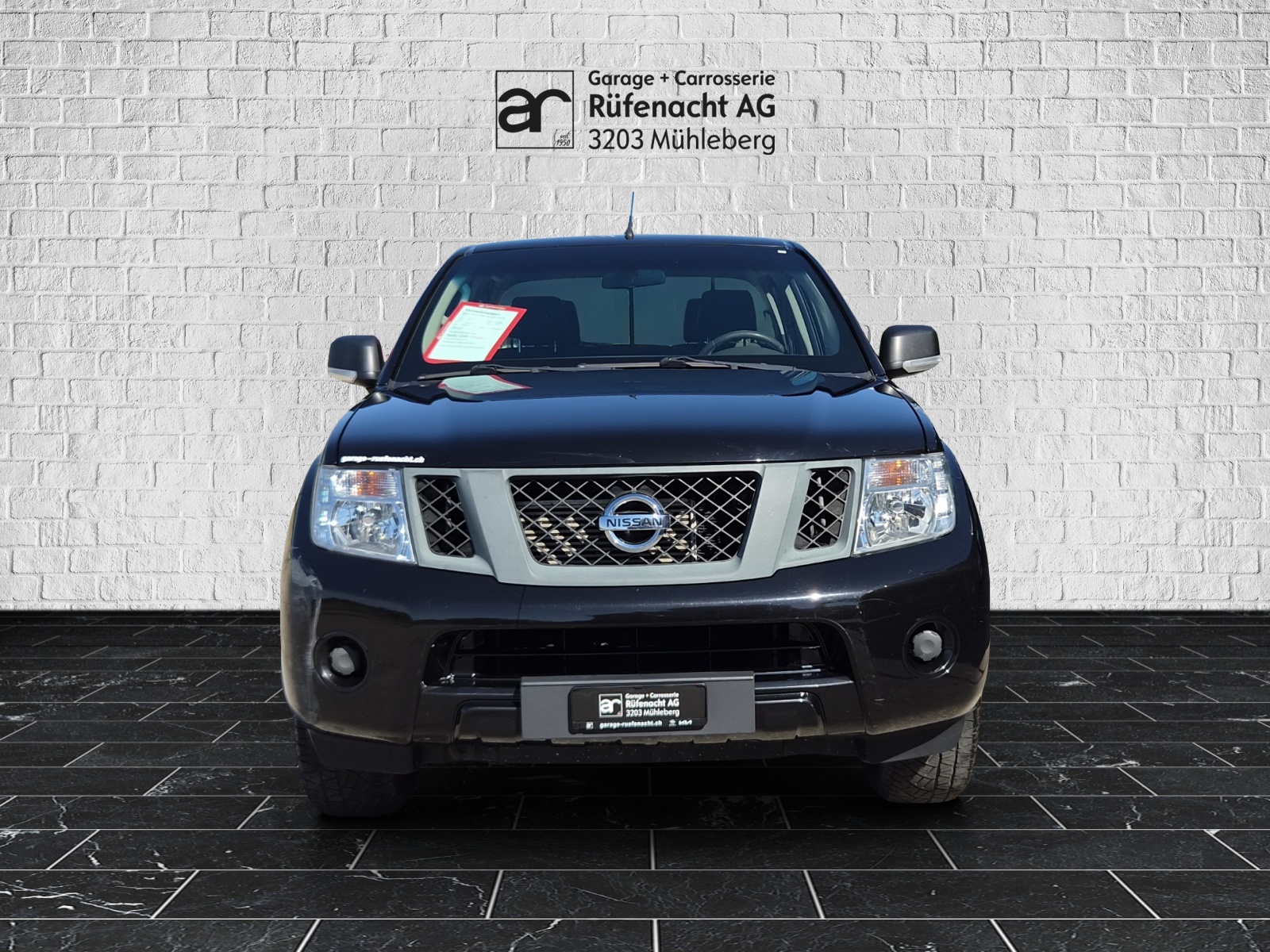 NISSAN Navara 2.5 dCi 144 Double Cab XE-showroom-element-2