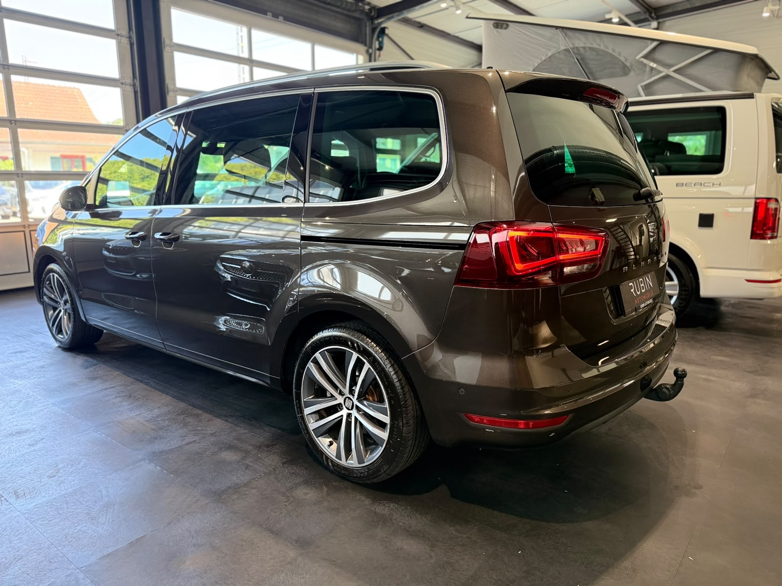 SEAT Alhambra 2.0 TDI FR Line-showroom-element-1