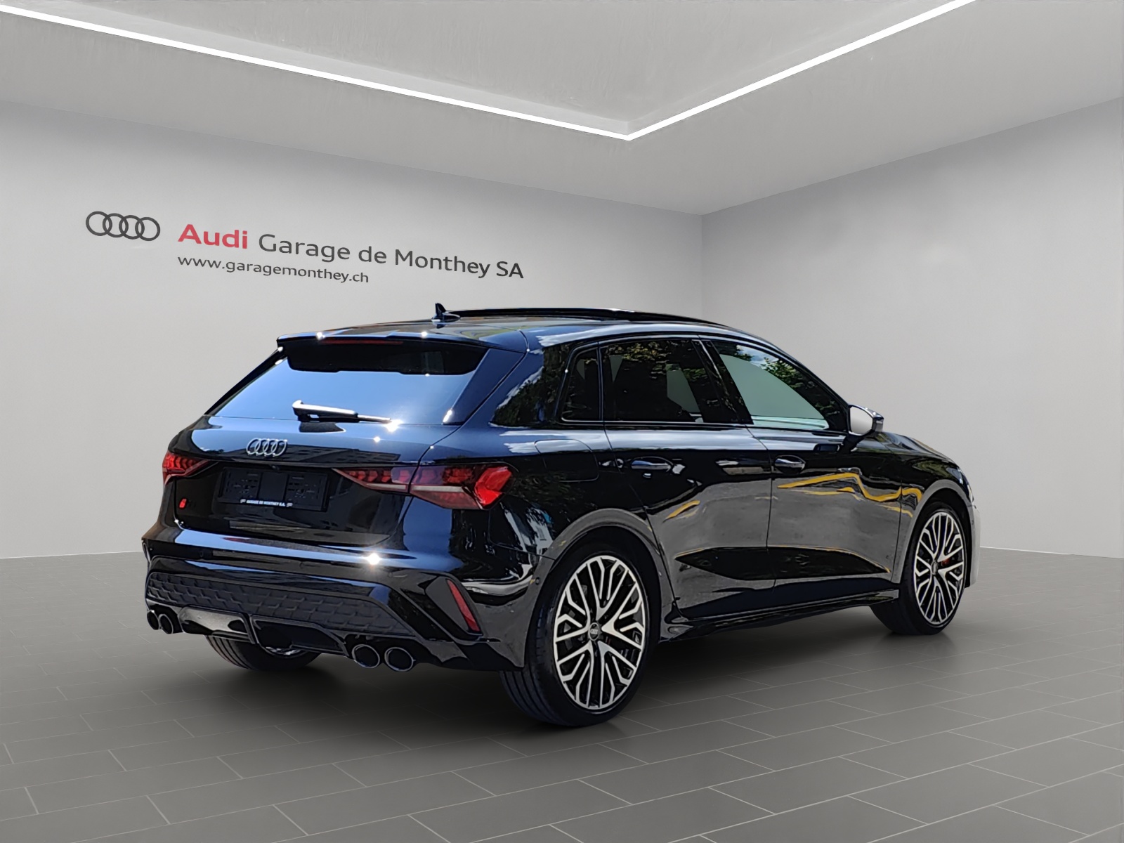 AUDI S3 Sportback TFSI quattro S-tronic-image-4